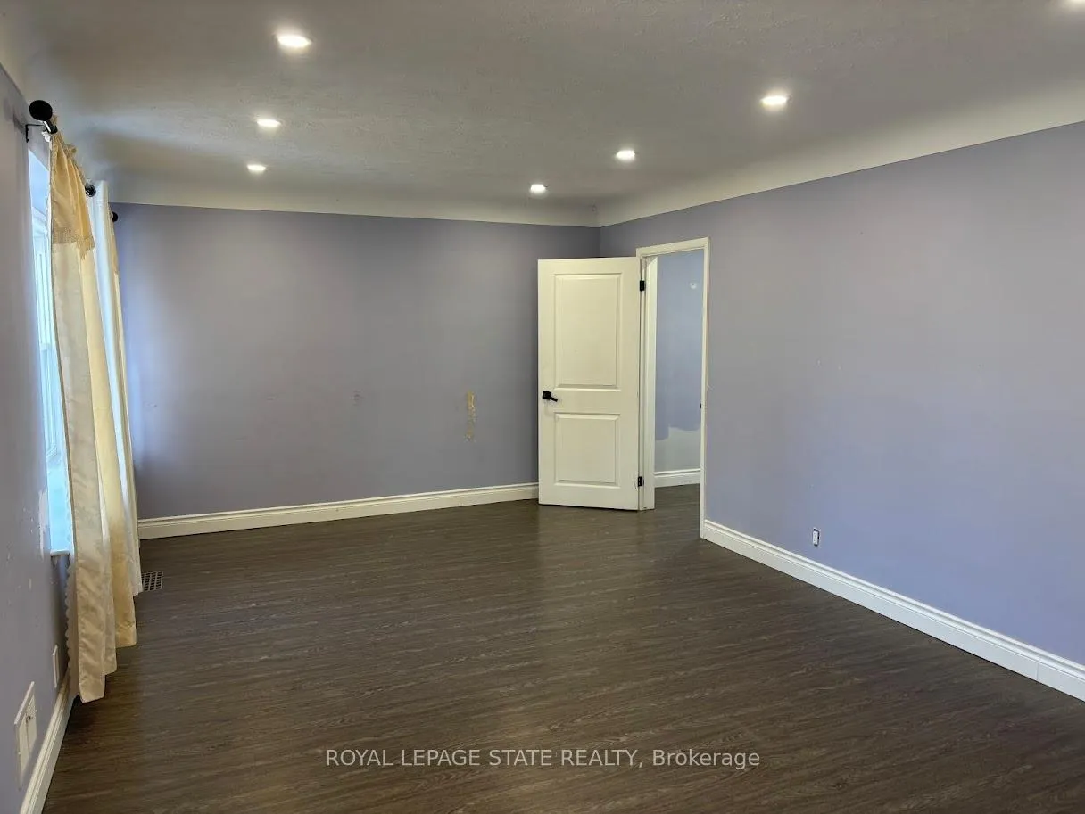 Photo 10 of 373 East 27th Street, Hamilton, Burkholme — HOMEH