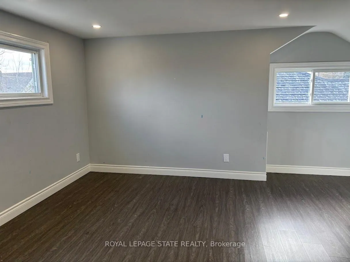 Photo 18 of 373 East 27th Street, Hamilton, Burkholme — HOMEH