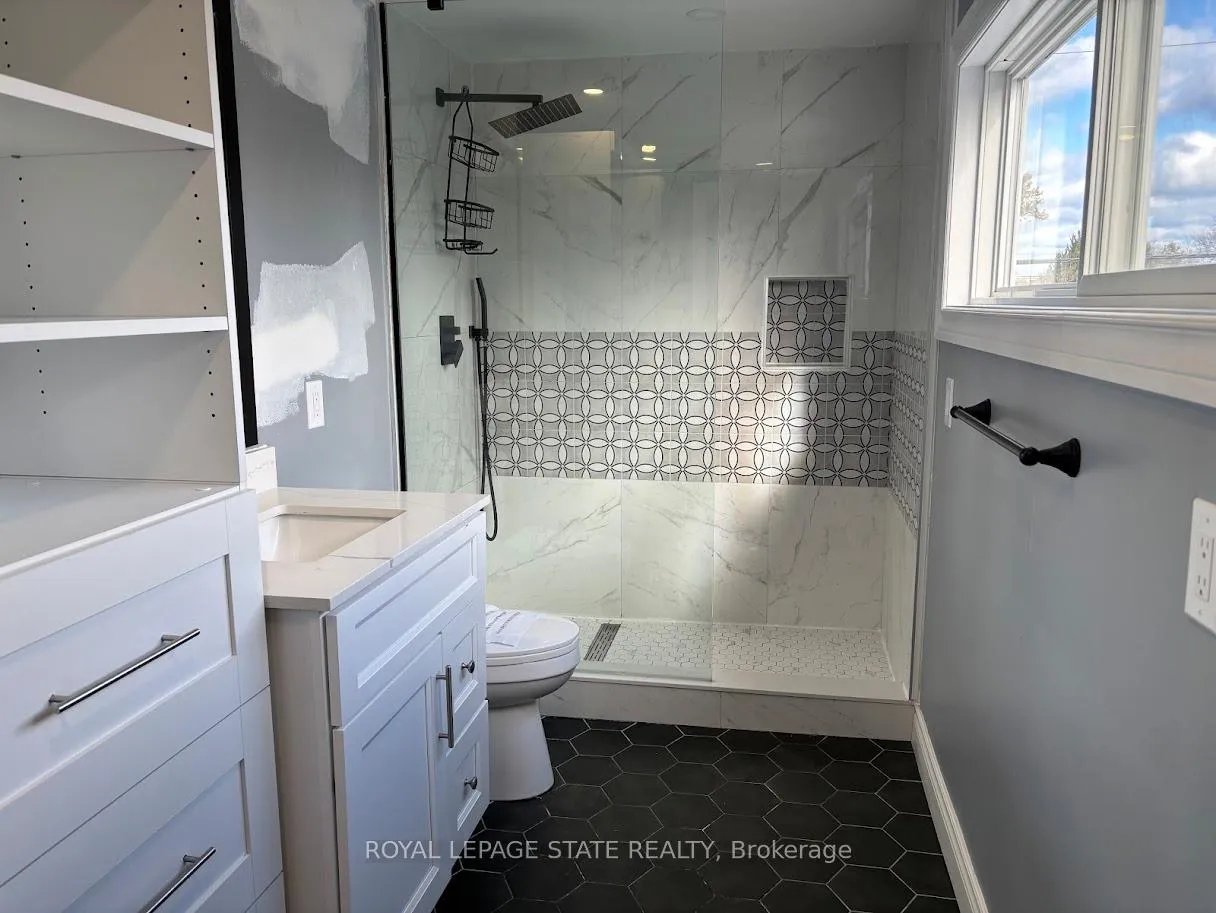 Photo 20 of 373 East 27th Street, Hamilton, Burkholme — HOMEH