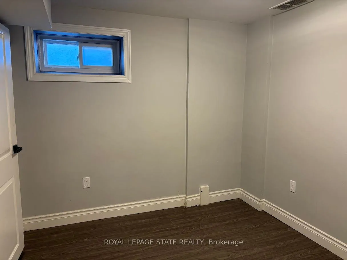 Photo 28 of 373 East 27th Street, Hamilton, Burkholme — HOMEH