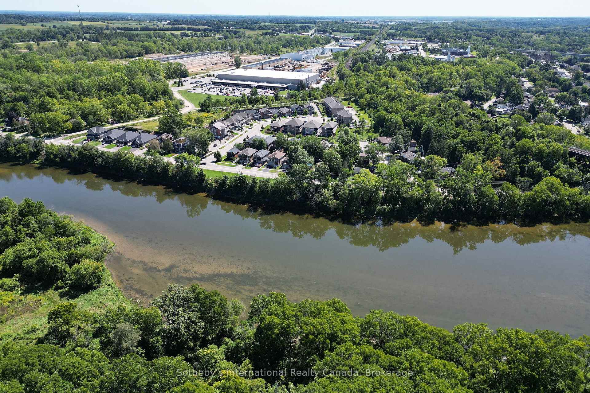 Photo 18 of 199 Grand River Street, Brant, Paris — HOMEH