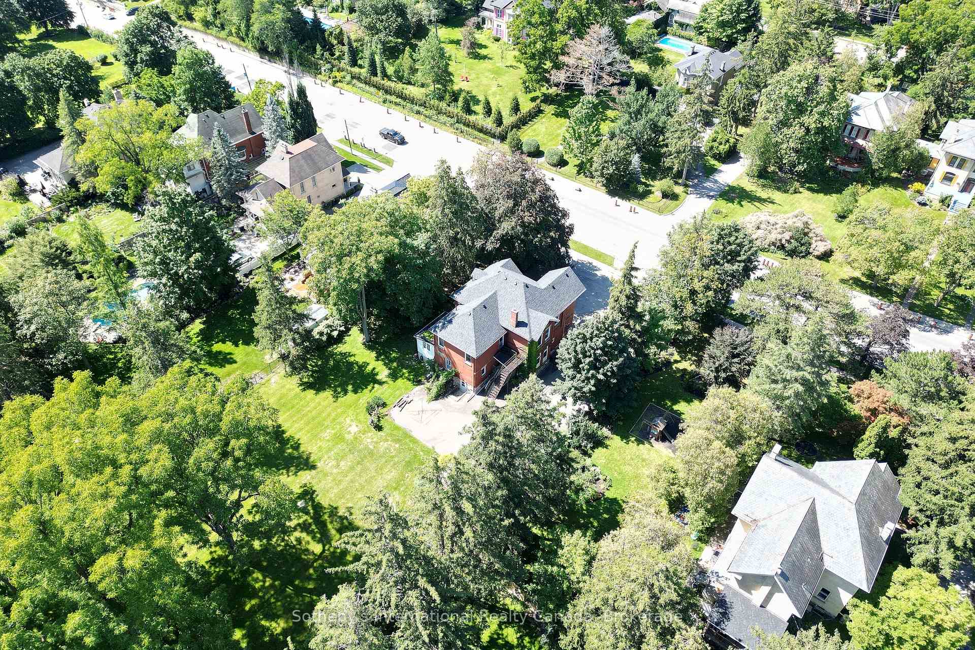 Photo 29 of 199 Grand River Street, Brant, Paris — HOMEH