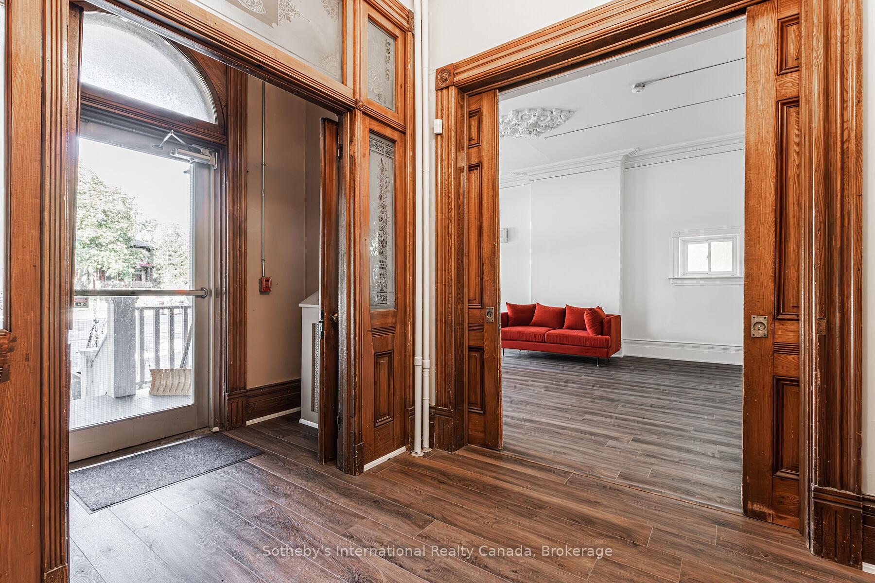 Photo 3 of 199 Grand River Street, Brant, Paris — HOMEH