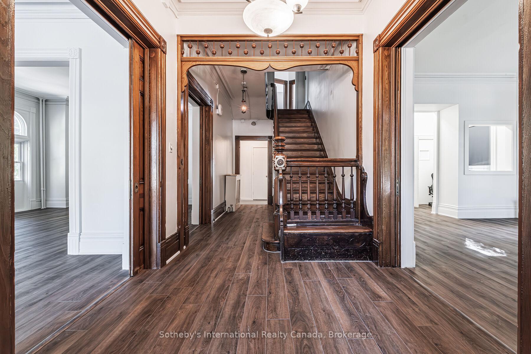 Photo 9 of 199 Grand River Street, Brant, Paris — HOMEH