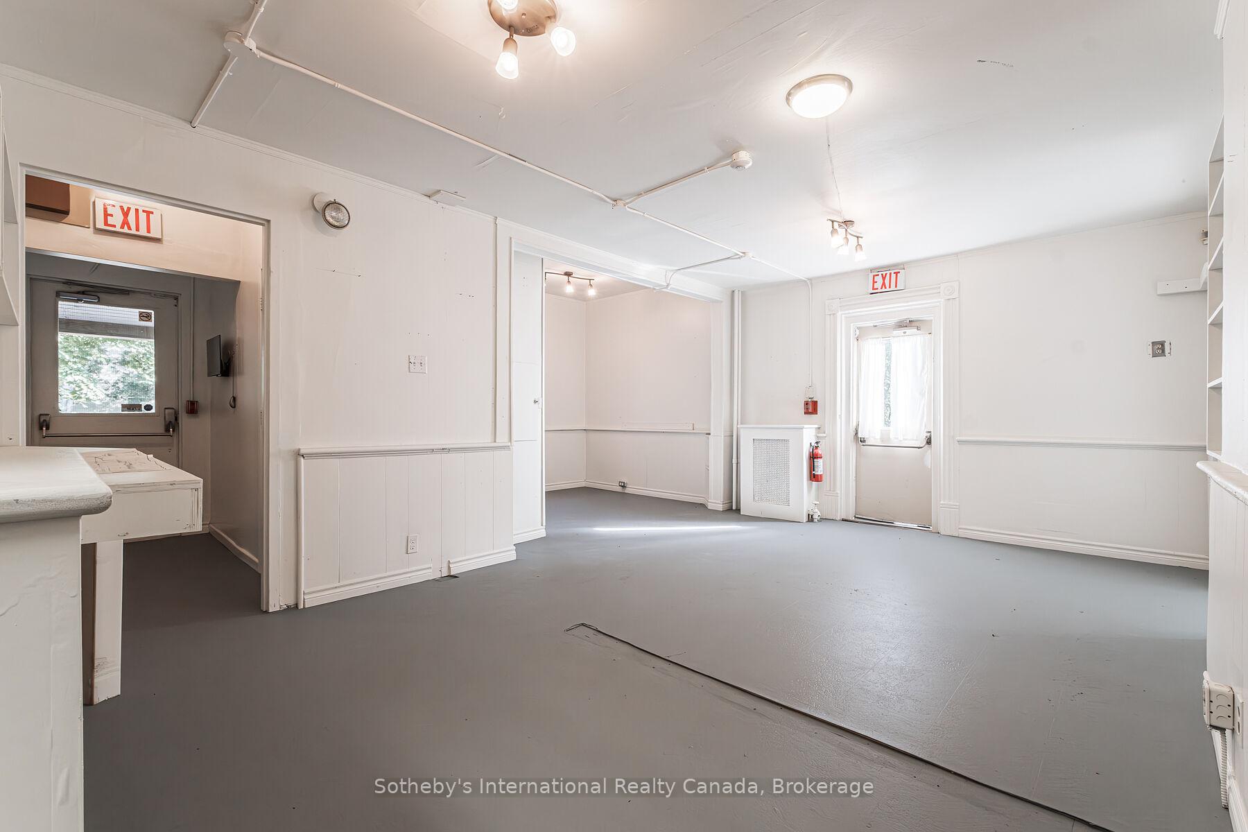 Photo 6 of 199 Grand River Street, Brant, Paris — HOMEH
