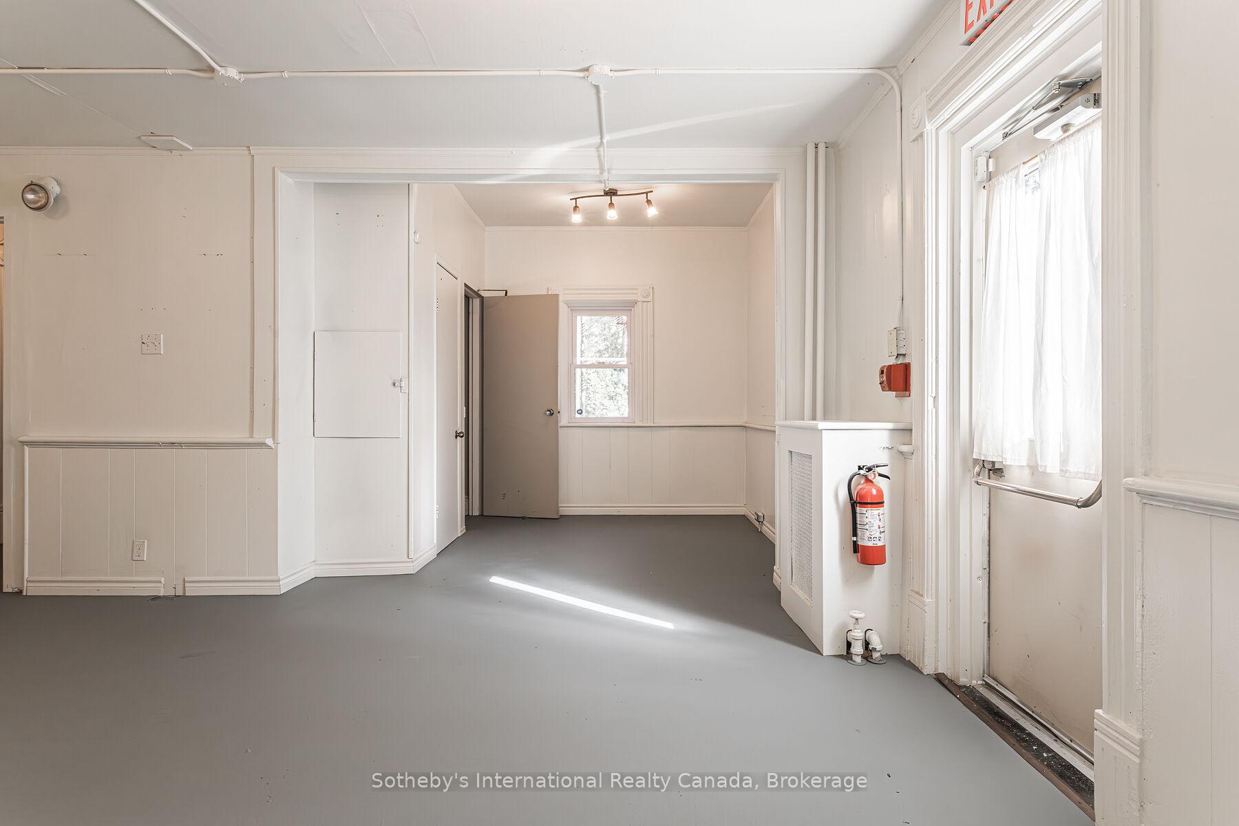 Photo 13 of 199 Grand River Street, Brant, Paris — HOMEH