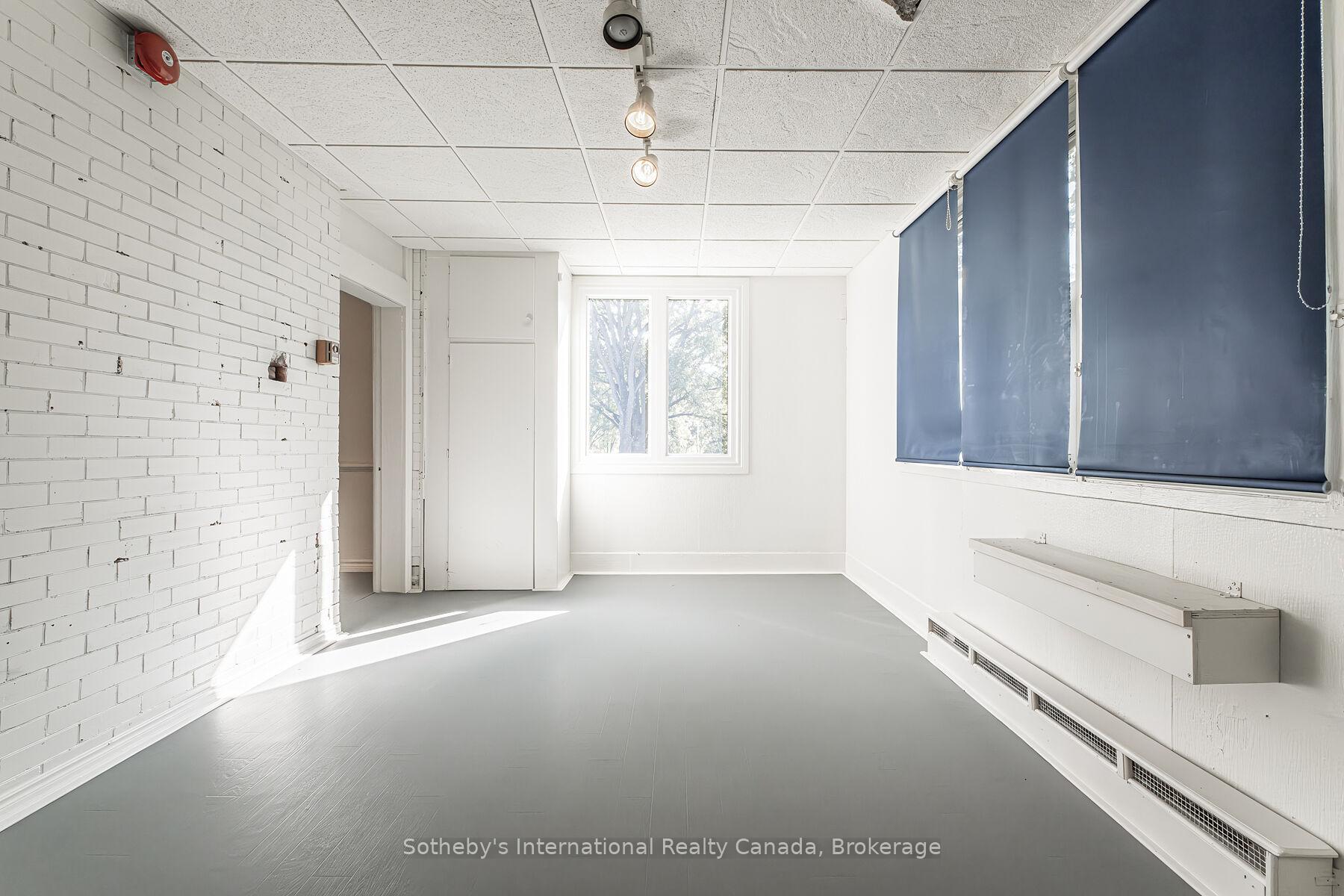 Photo 16 of 199 Grand River Street, Brant, Paris — HOMEH