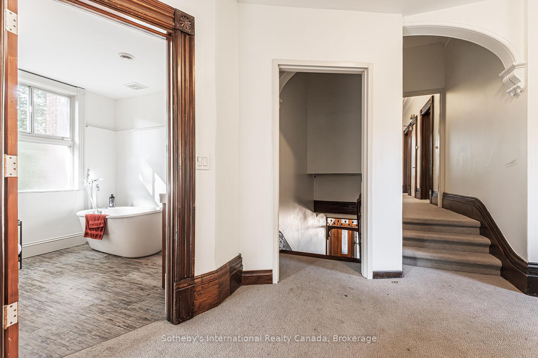 Photo 17 of 199 Grand River Street, Brant, Paris — HOMEH