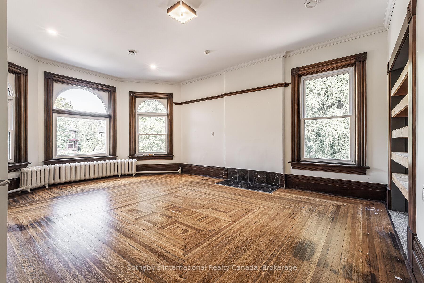 Photo 41 of 199 Grand River Street, Brant, Paris — HOMEH