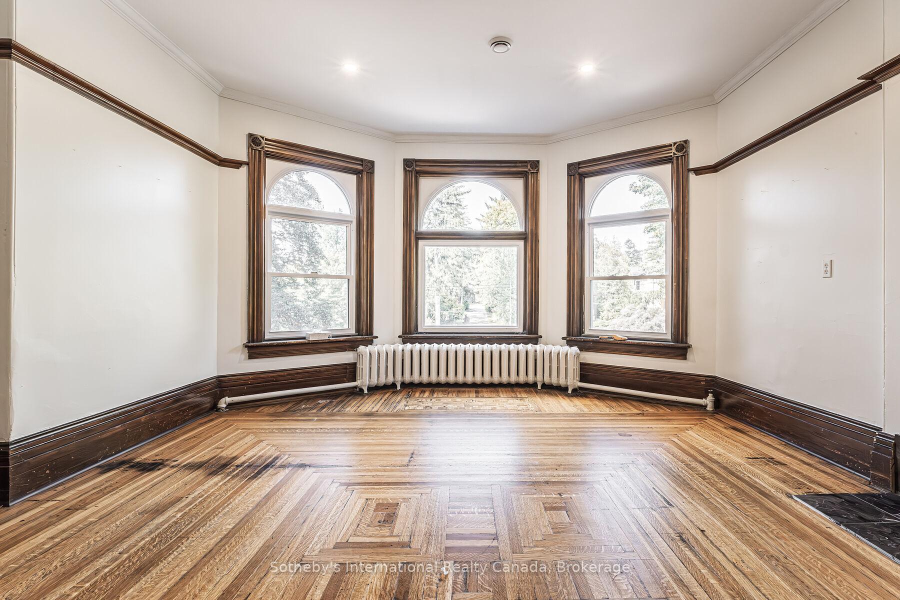 Photo 42 of 199 Grand River Street, Brant, Paris — HOMEH