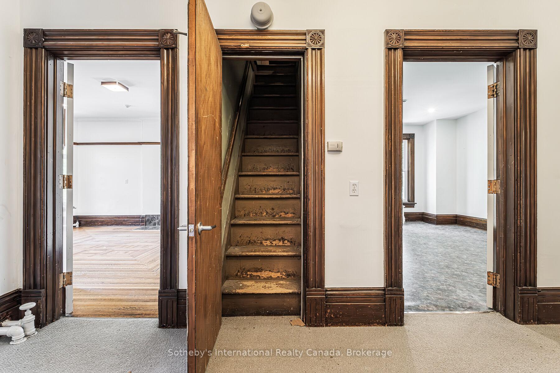 Photo 39 of 199 Grand River Street, Brant, Paris — HOMEH