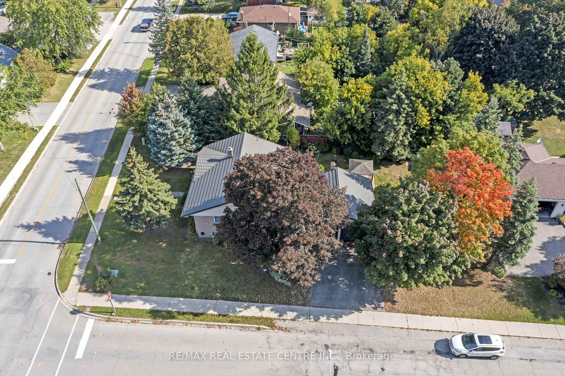 Photo 4 of 9 Dundas Street E, Erin — HOMEH