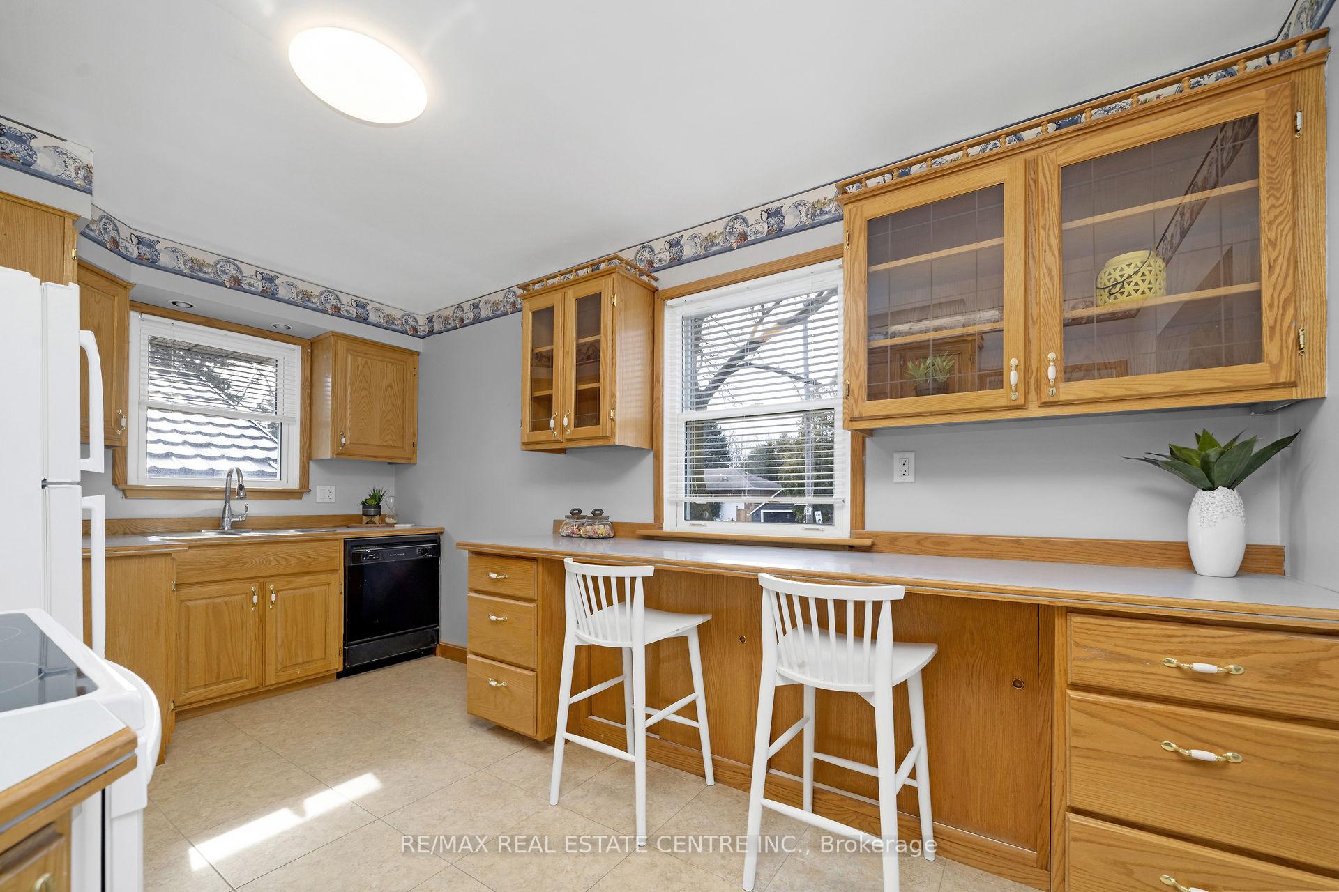 Photo 16 of 9 Dundas Street E, Erin — HOMEH