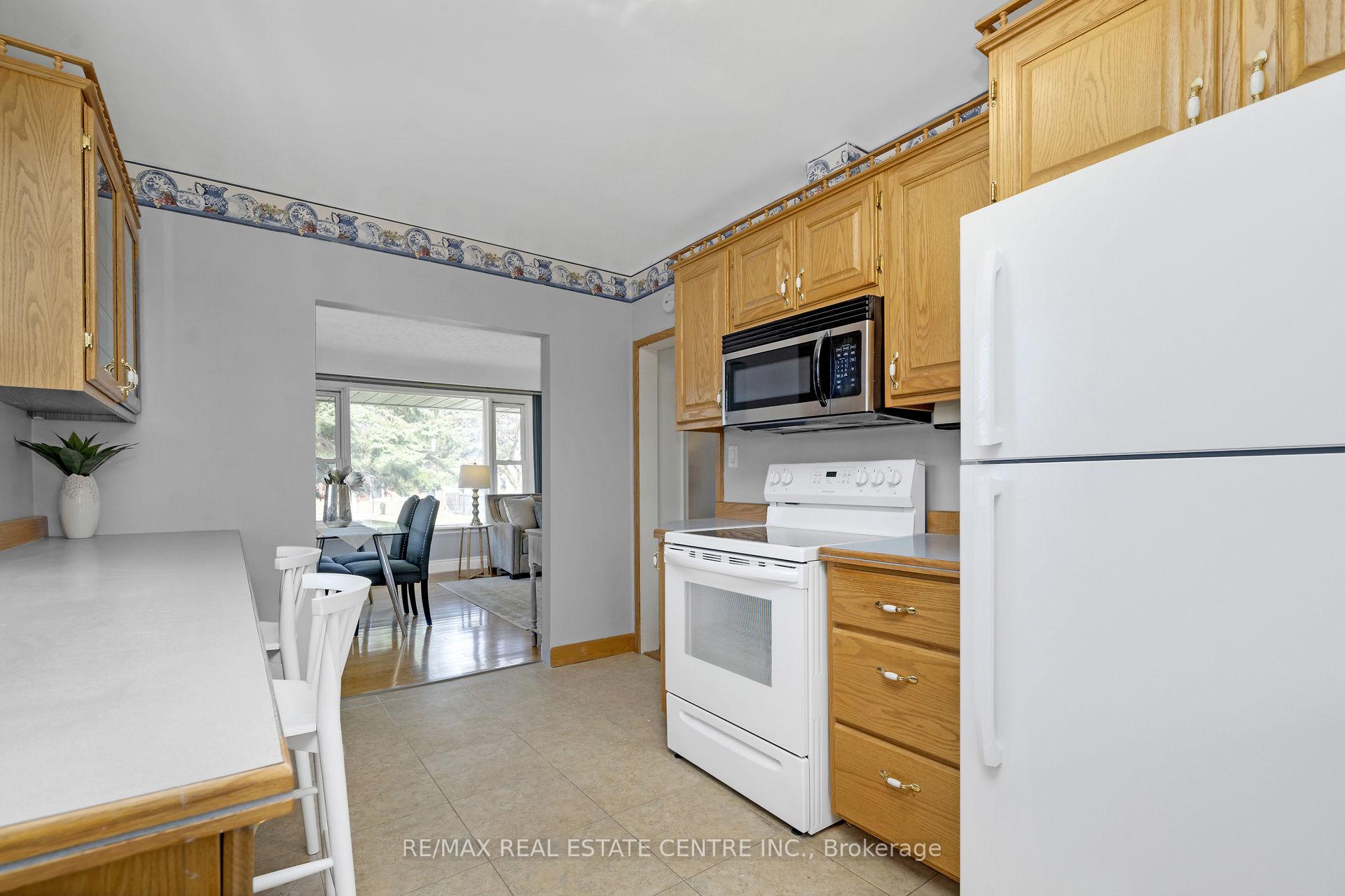 Photo 17 of 9 Dundas Street E, Erin — HOMEH