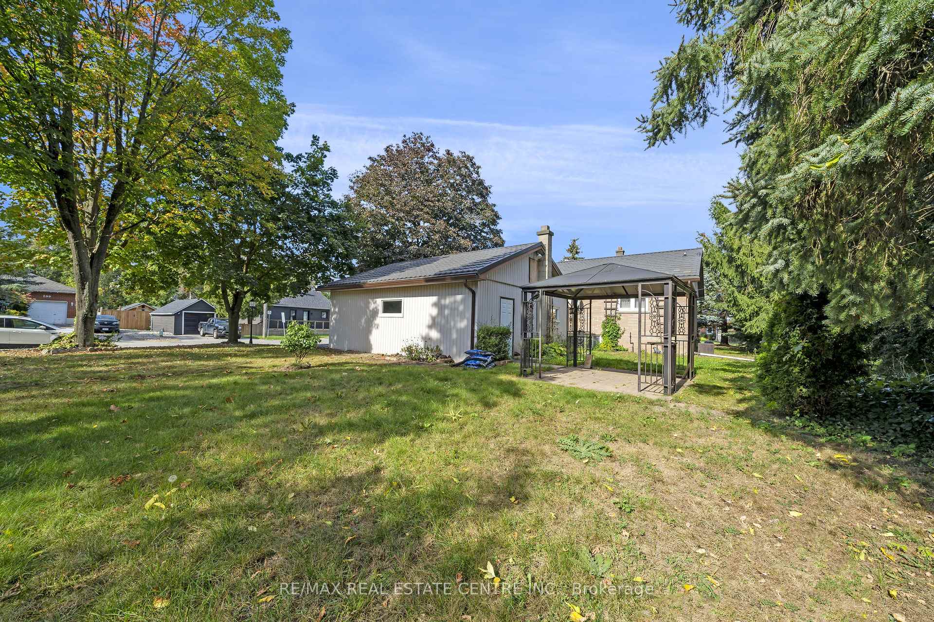 Photo 33 of 9 Dundas Street E, Erin — HOMEH