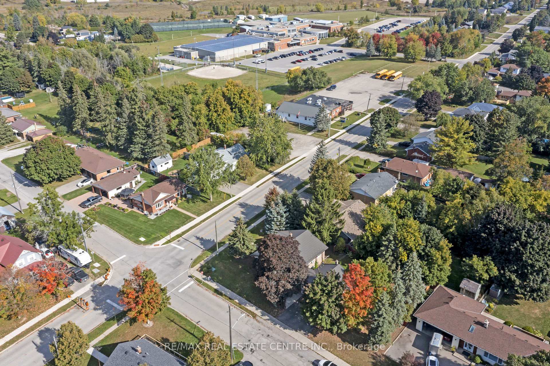 Photo 37 of 9 Dundas Street E, Erin — HOMEH