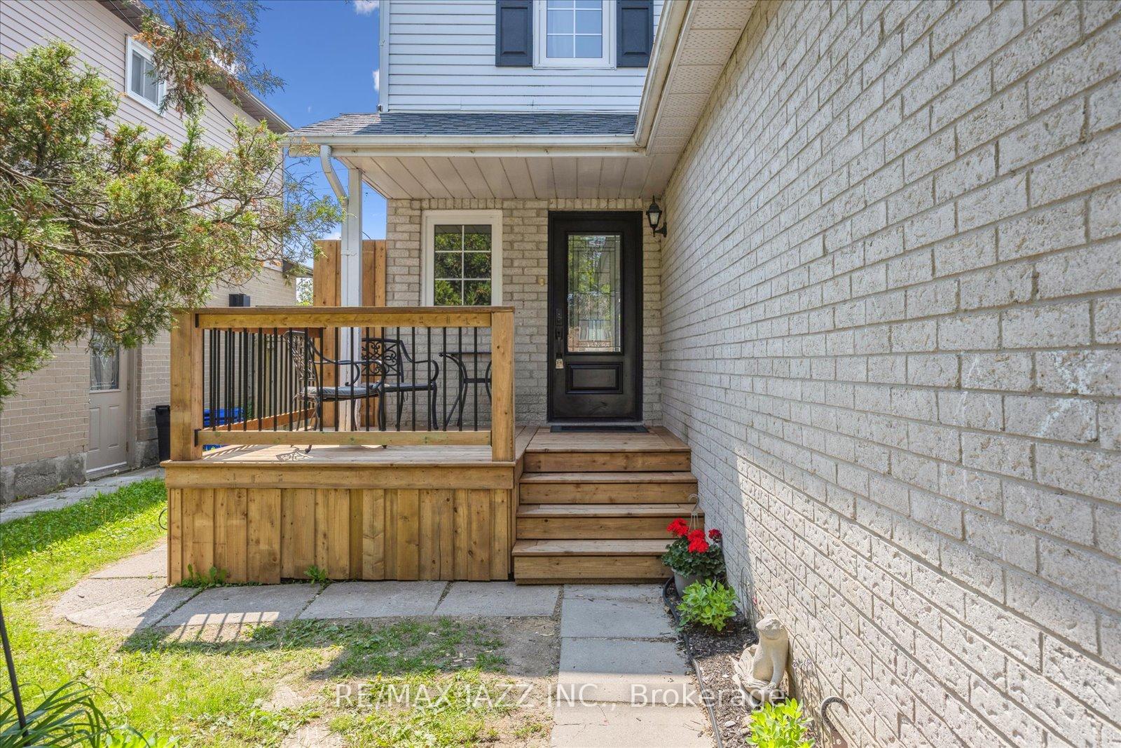 Photo 2 of 75 Turnberry Crescent, Clarington, Courtice — HOMEH