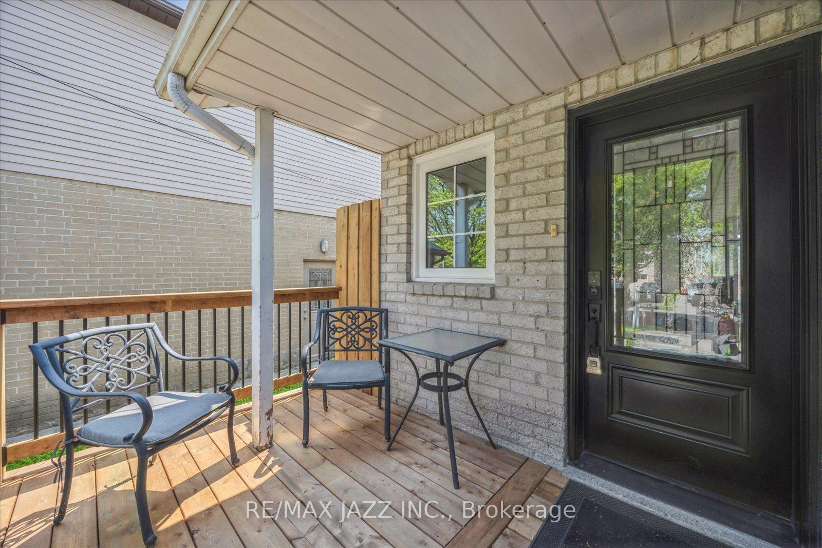 Photo 3 of 75 Turnberry Crescent, Clarington, Courtice — HOMEH