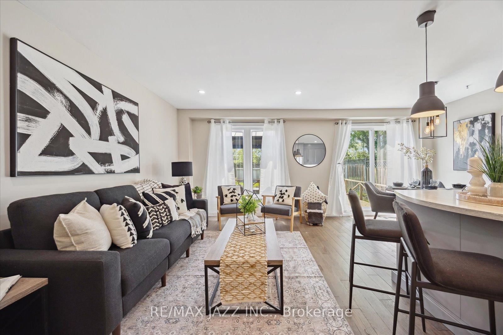 Photo 8 of 75 Turnberry Crescent, Clarington, Courtice — HOMEH