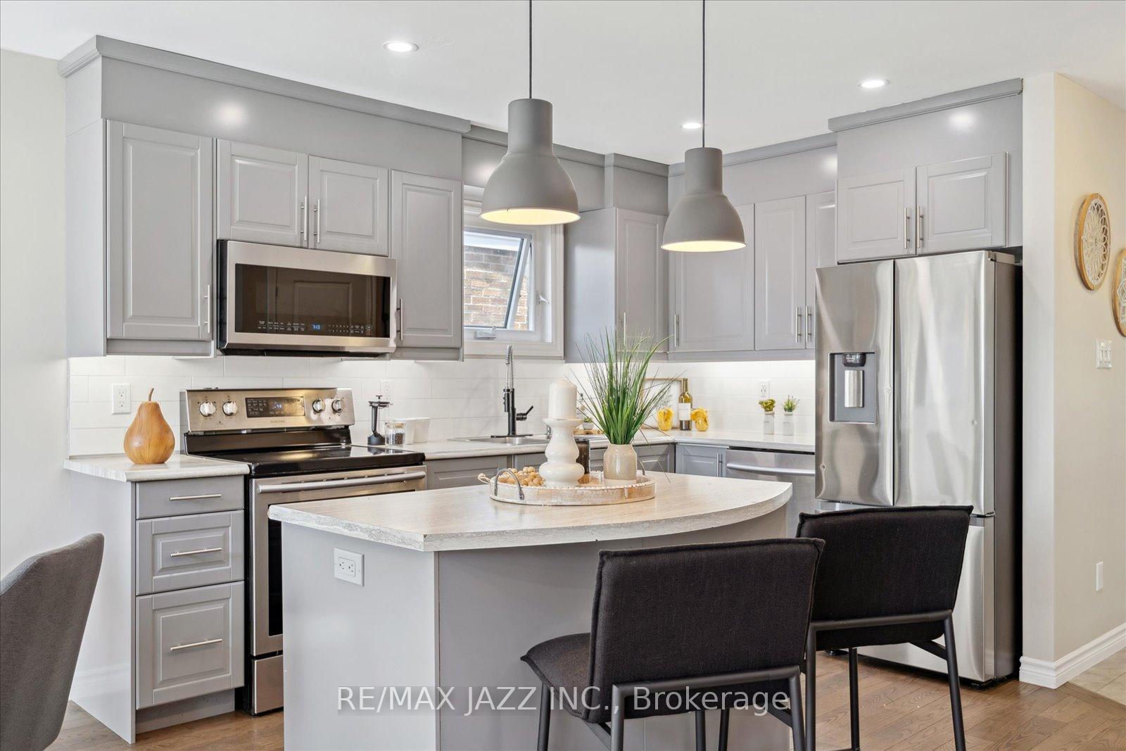 Photo 15 of 75 Turnberry Crescent, Clarington, Courtice — HOMEH