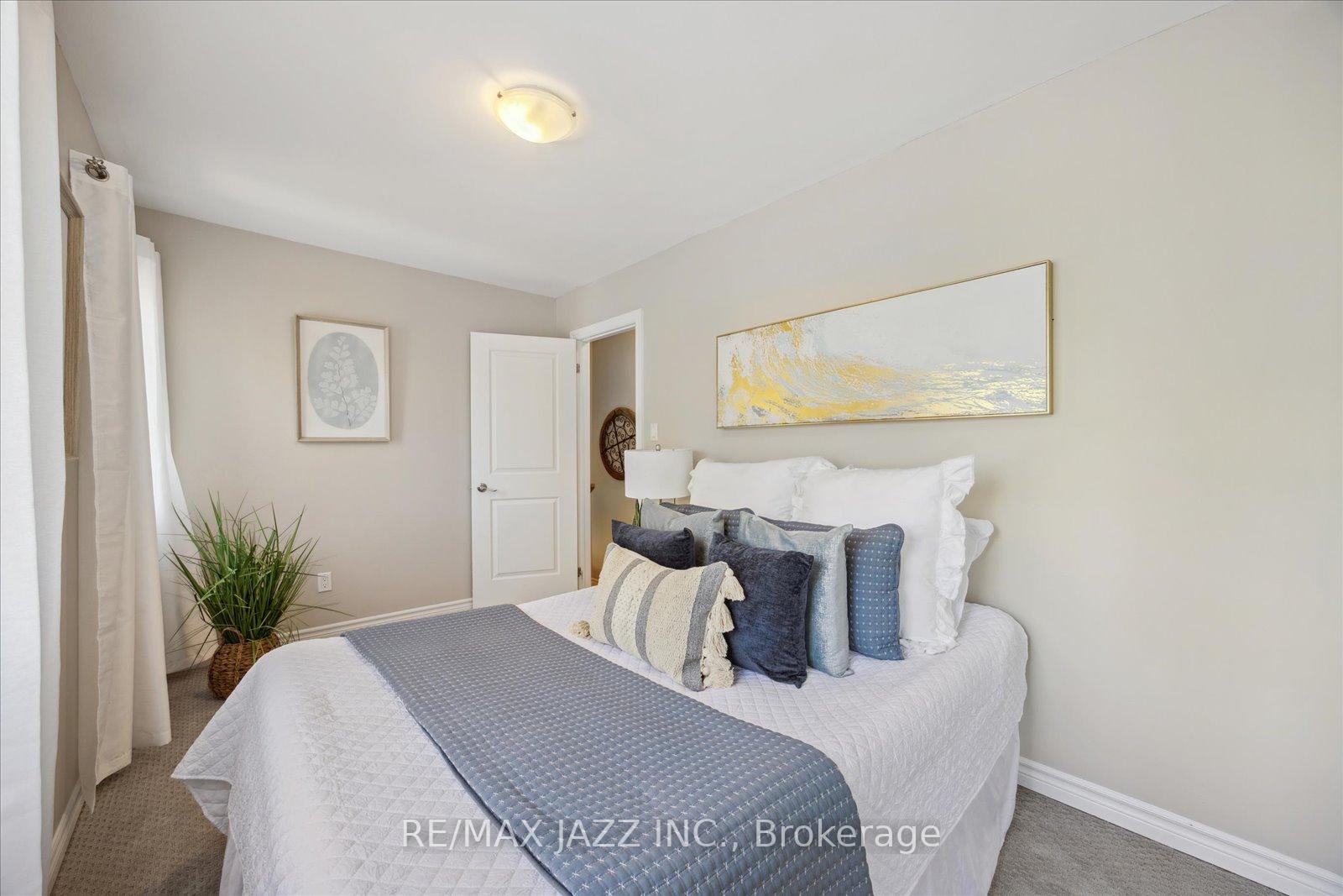 Photo 22 of 75 Turnberry Crescent, Clarington, Courtice — HOMEH