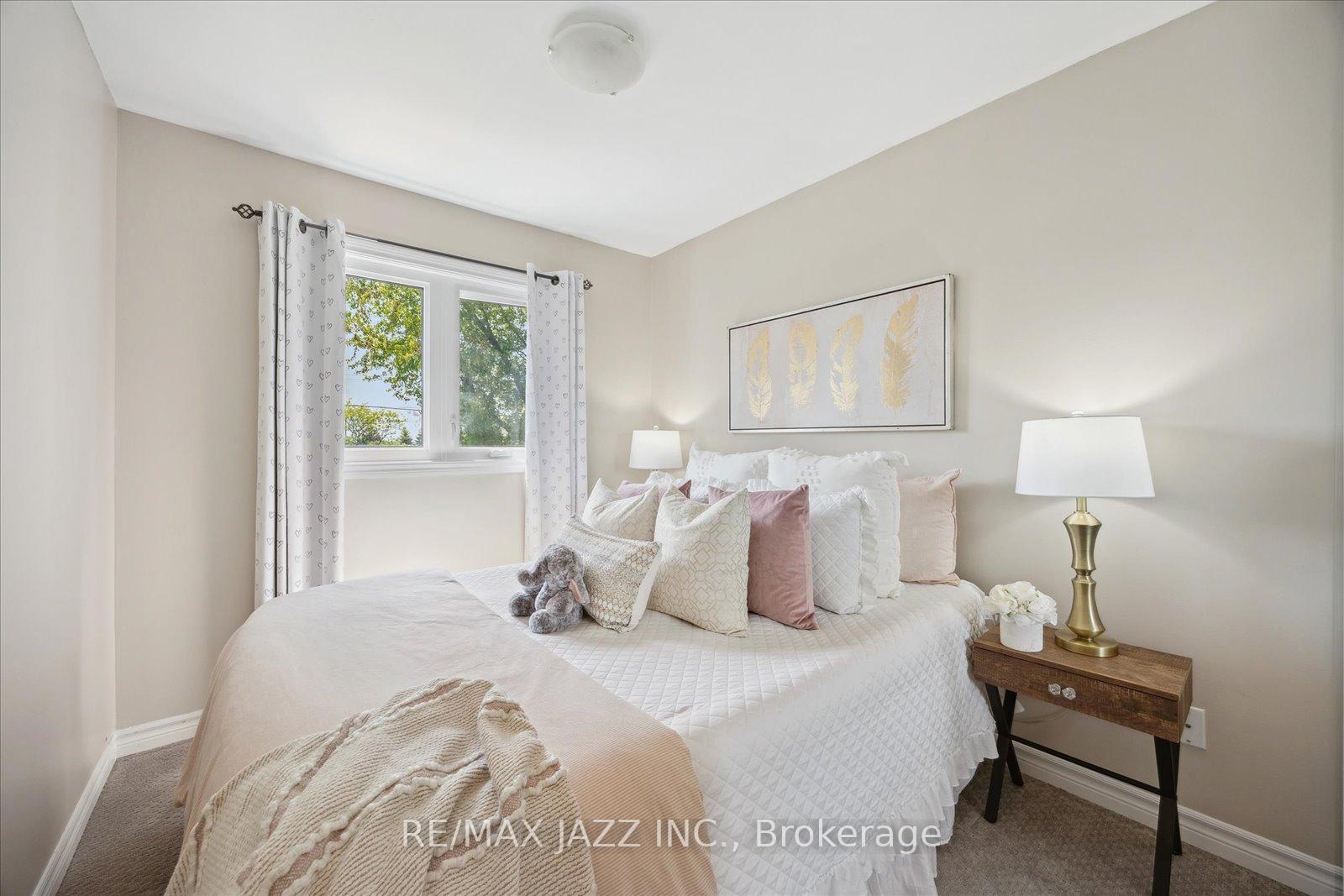 Photo 26 of 75 Turnberry Crescent, Clarington, Courtice — HOMEH