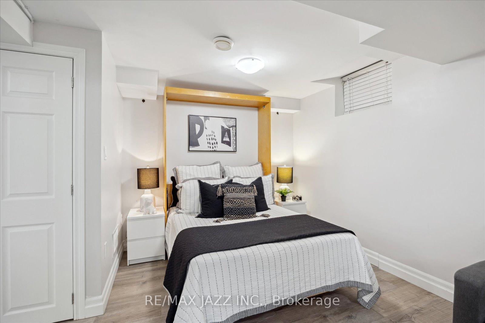 Photo 35 of 75 Turnberry Crescent, Clarington, Courtice — HOMEH