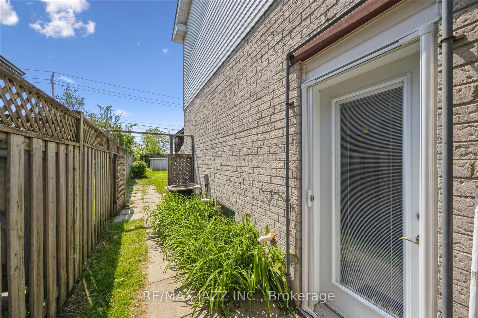 Photo 40 of 75 Turnberry Crescent, Clarington, Courtice — HOMEH
