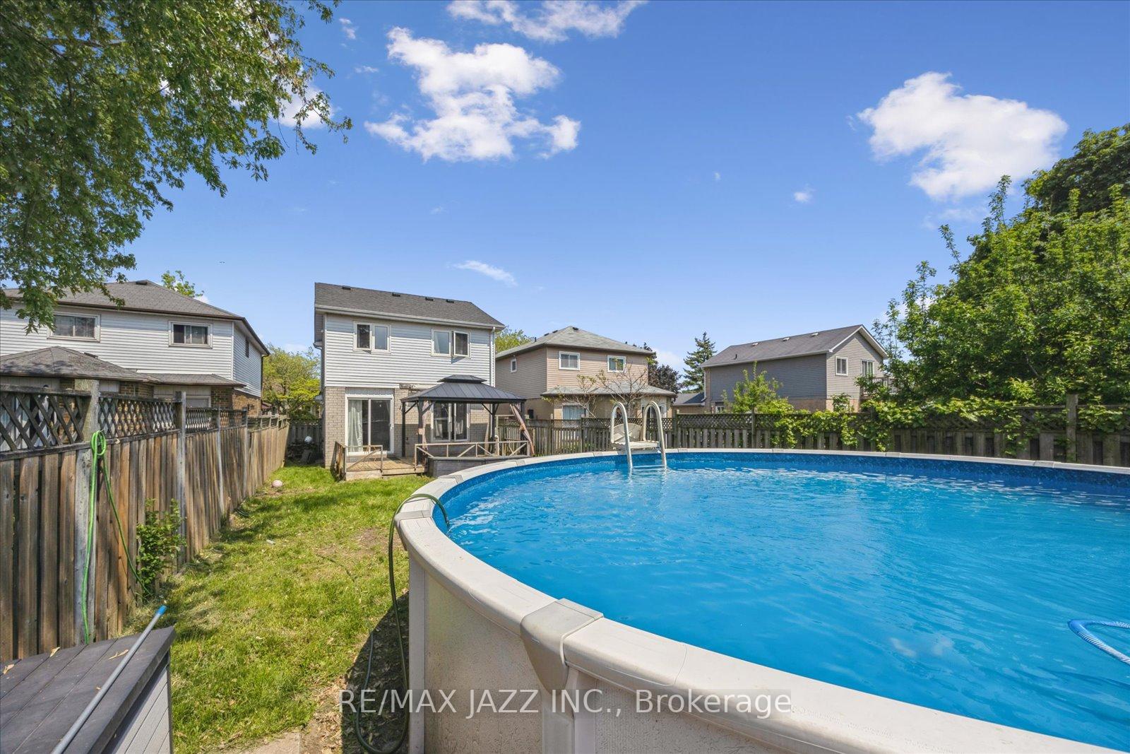 Photo 44 of 75 Turnberry Crescent, Clarington, Courtice — HOMEH