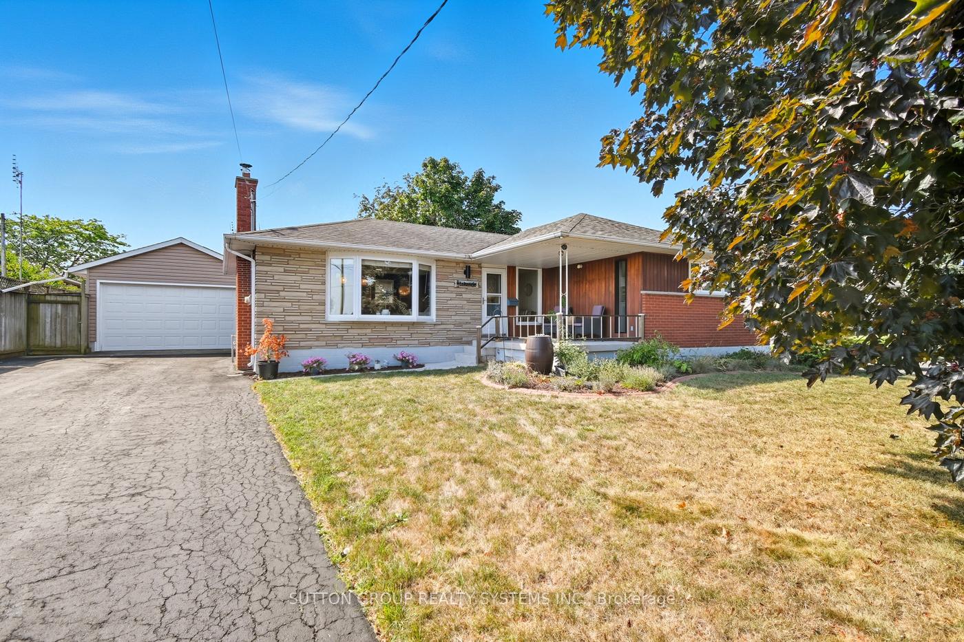 Photo 25 of 83 Lakeside Drive, Grimsby, Grimsby Beach — HOMEH