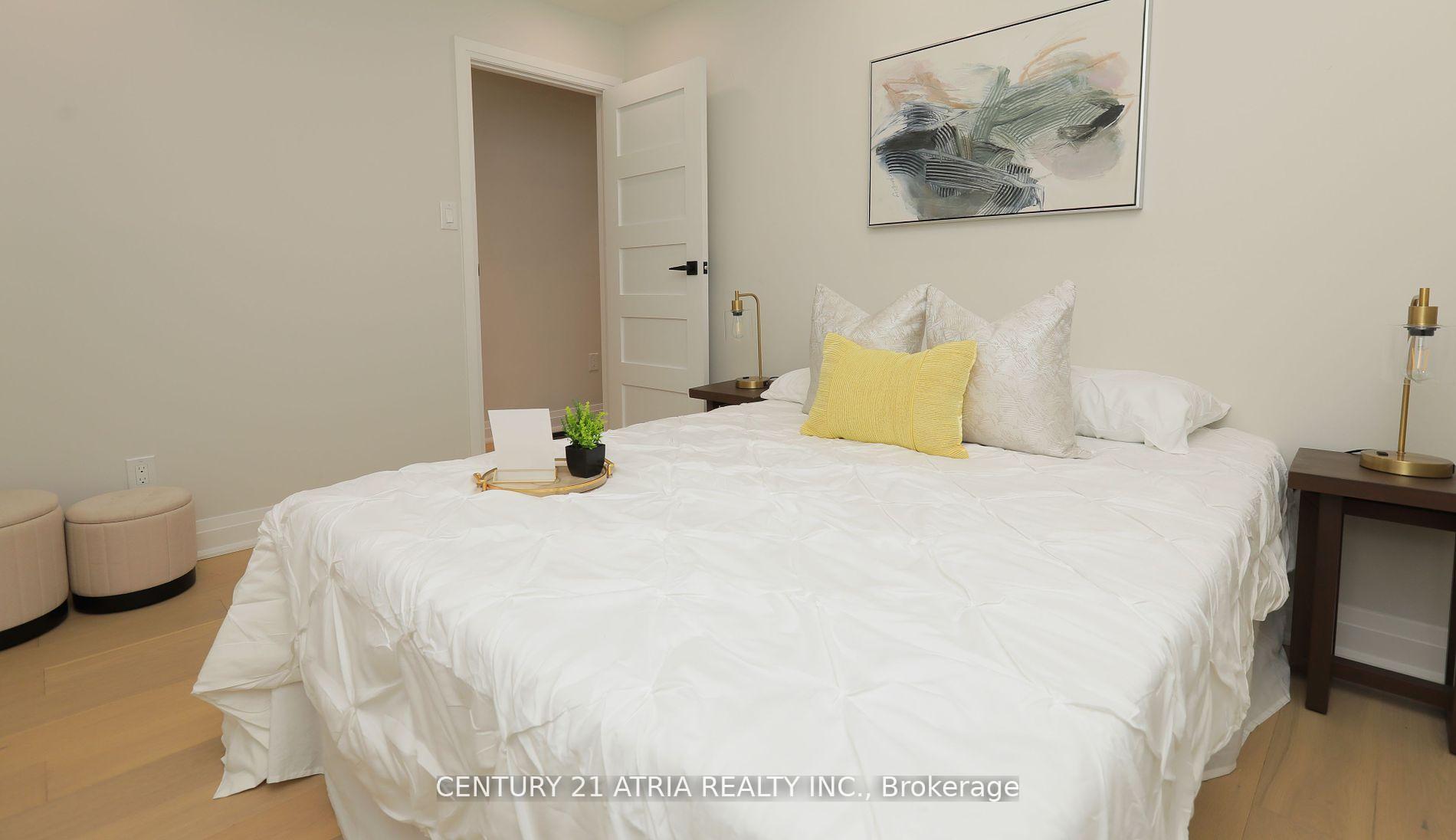 Photo 7 of 67 Tecumseh Drive, Aurora, Aurora Heights — HOMEH