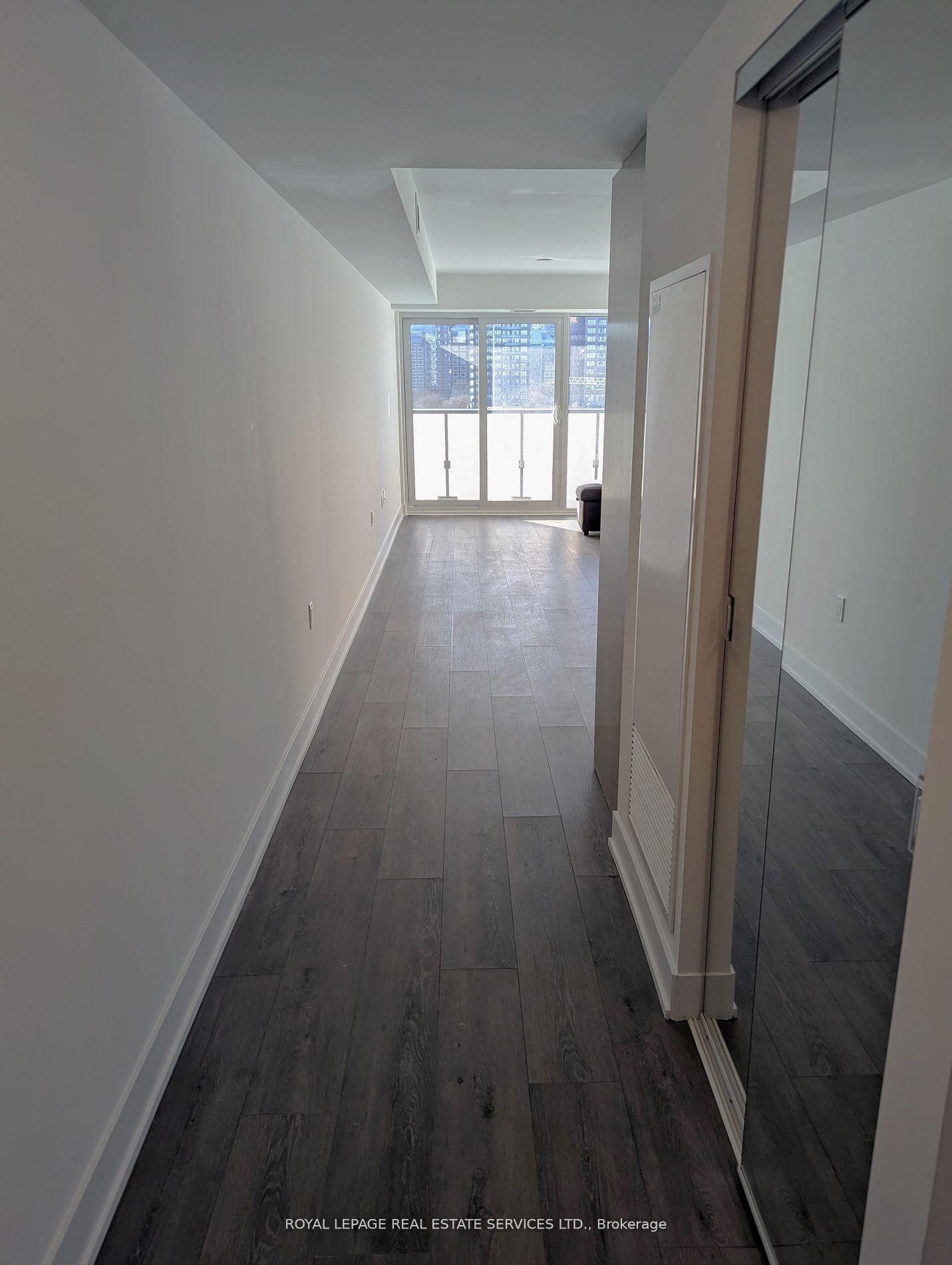 Photo 2 of Unit 802, 575 Bloor Street E, Toronto, North St. James Town — HOMEH