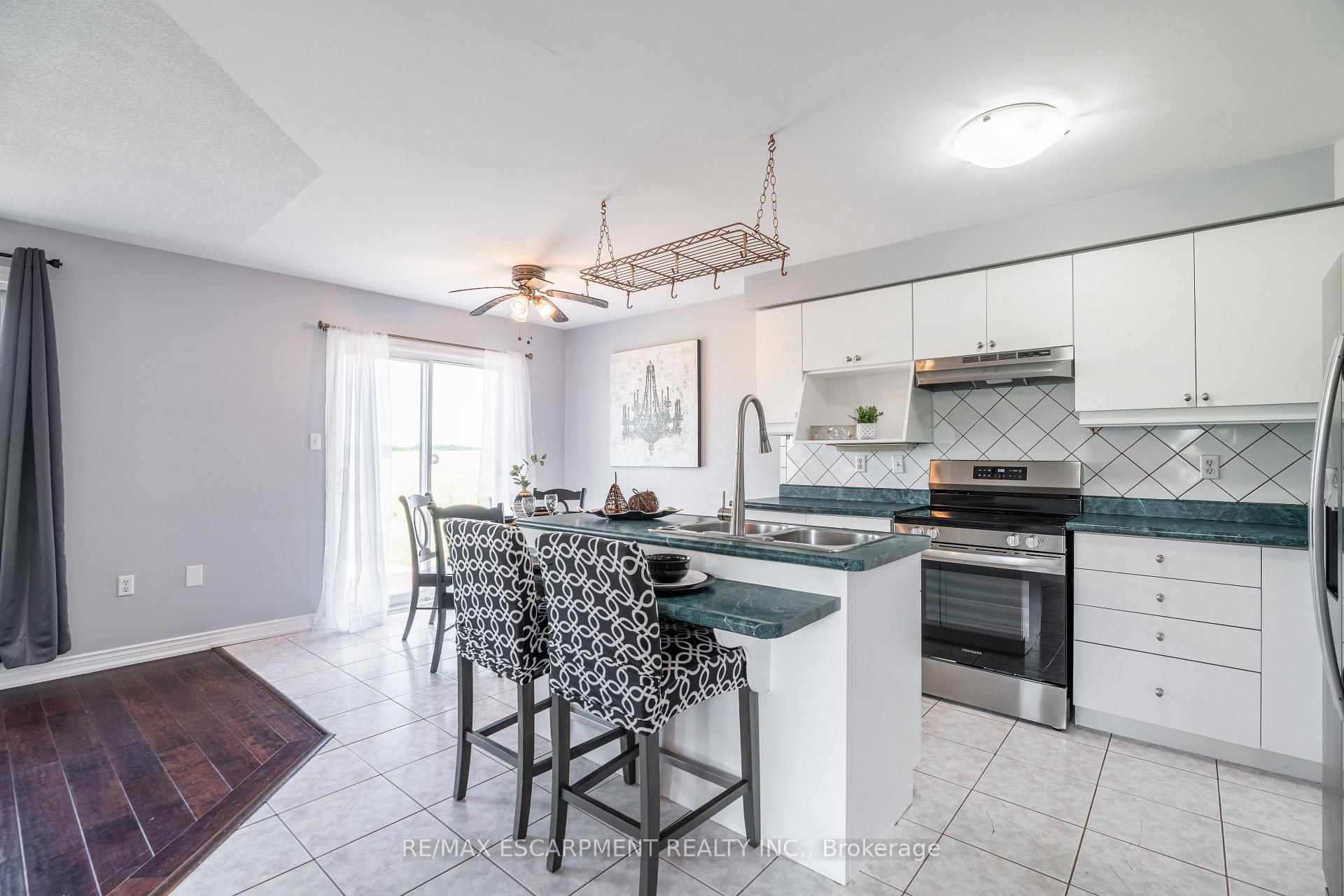 Photo 2 of 710 Hall Road, Hamilton, Rural Glanbrook — HOMEH