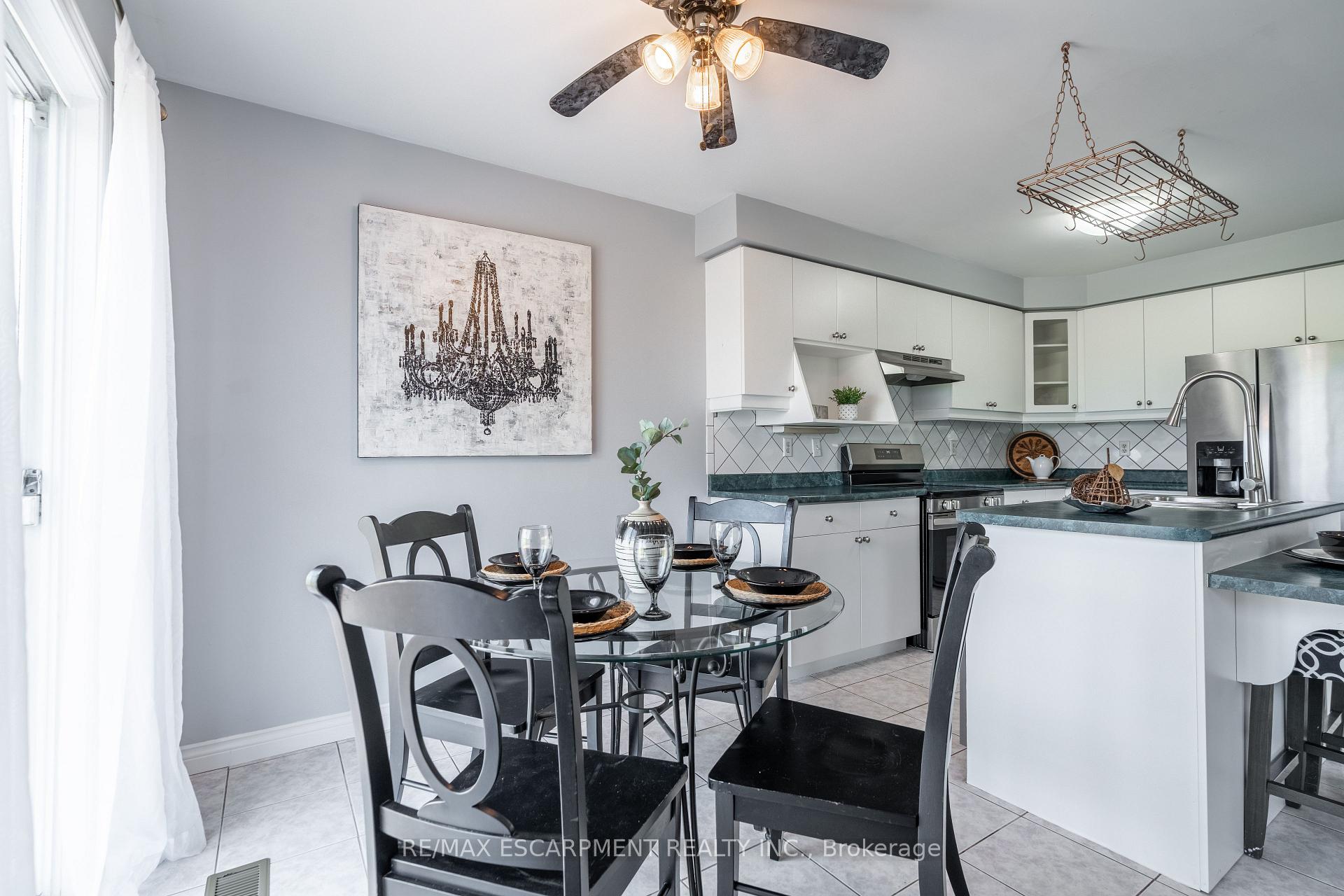 Photo 5 of 710 Hall Road, Hamilton, Rural Glanbrook — HOMEH
