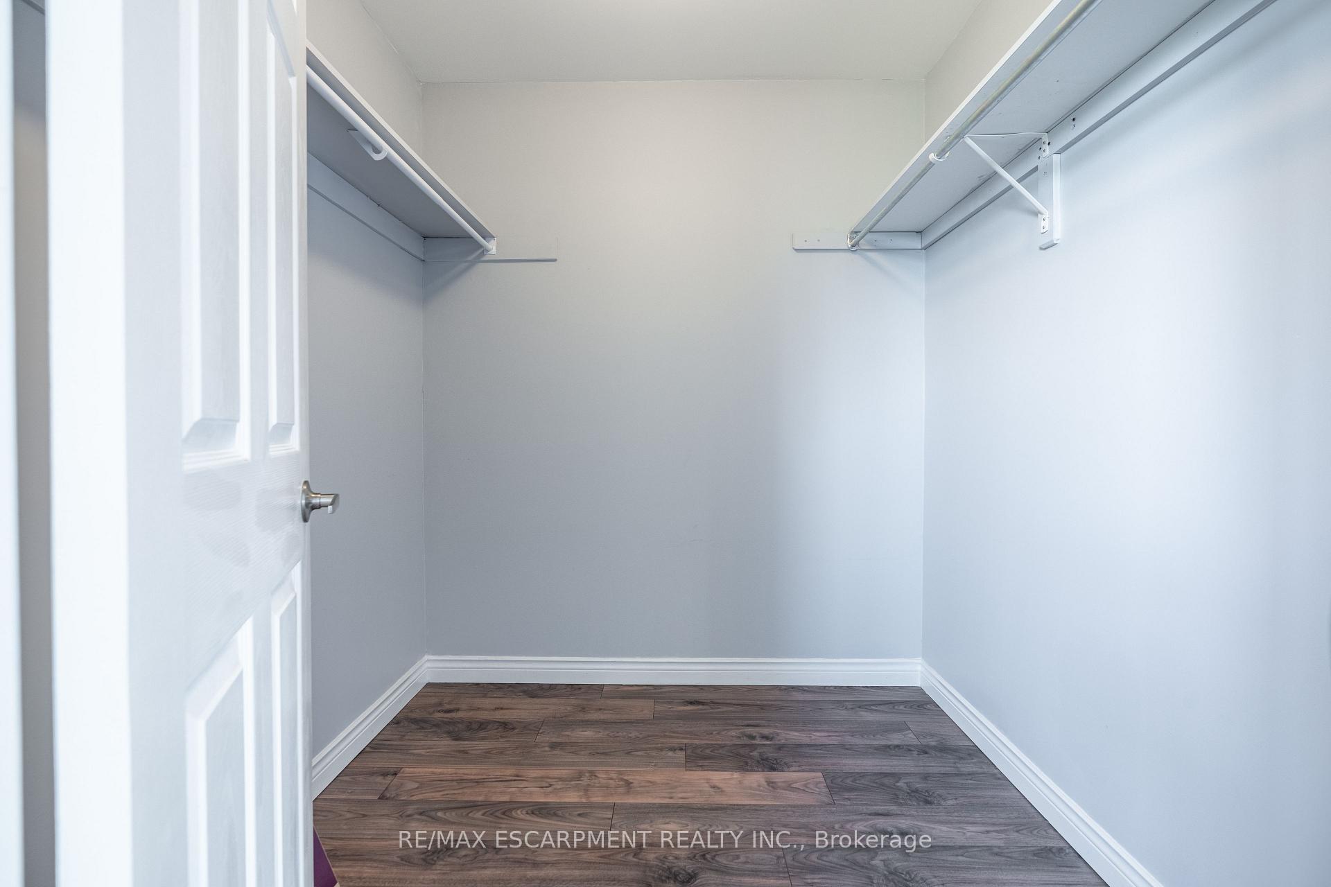 Photo 23 of 710 Hall Road, Hamilton, Rural Glanbrook — HOMEH