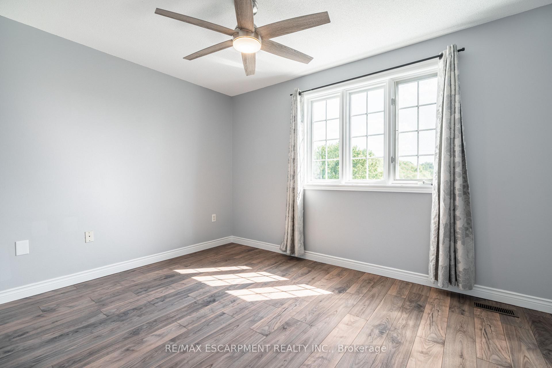 Photo 26 of 710 Hall Road, Hamilton, Rural Glanbrook — HOMEH