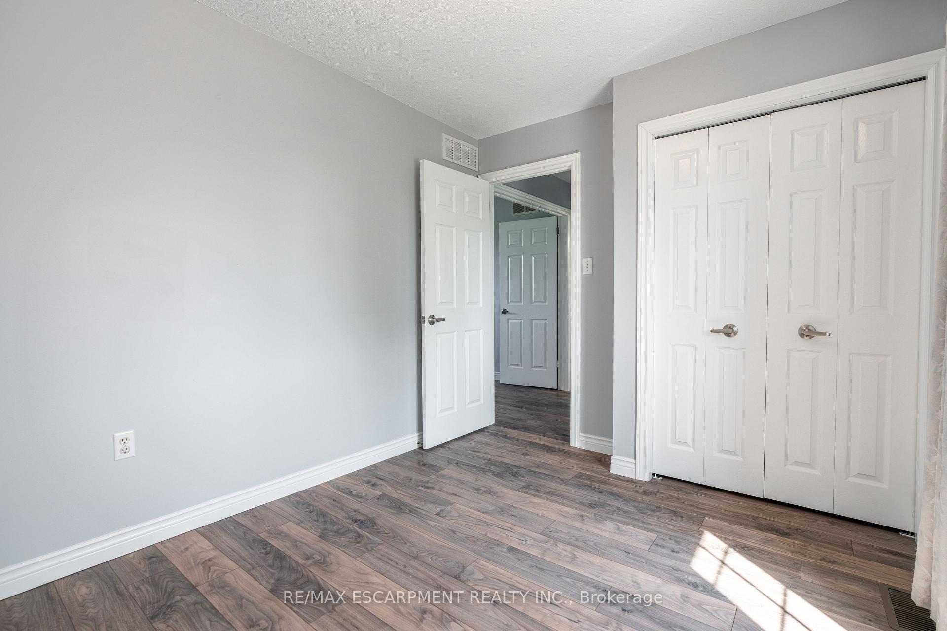 Photo 22 of 710 Hall Road, Hamilton, Rural Glanbrook — HOMEH