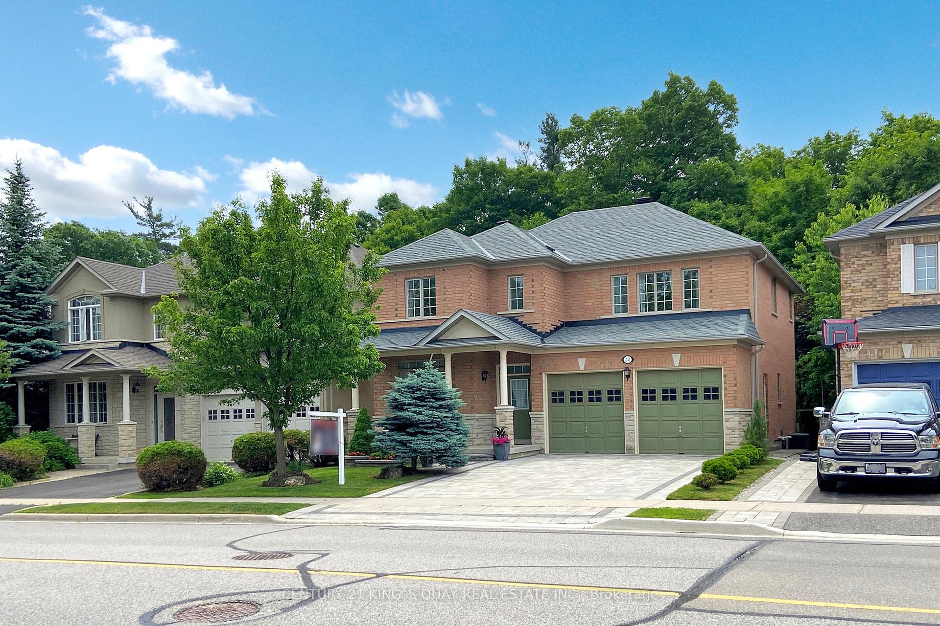 Photo 5 of 241 Summeridge Drive, Vaughan, Patterson — HOMEH