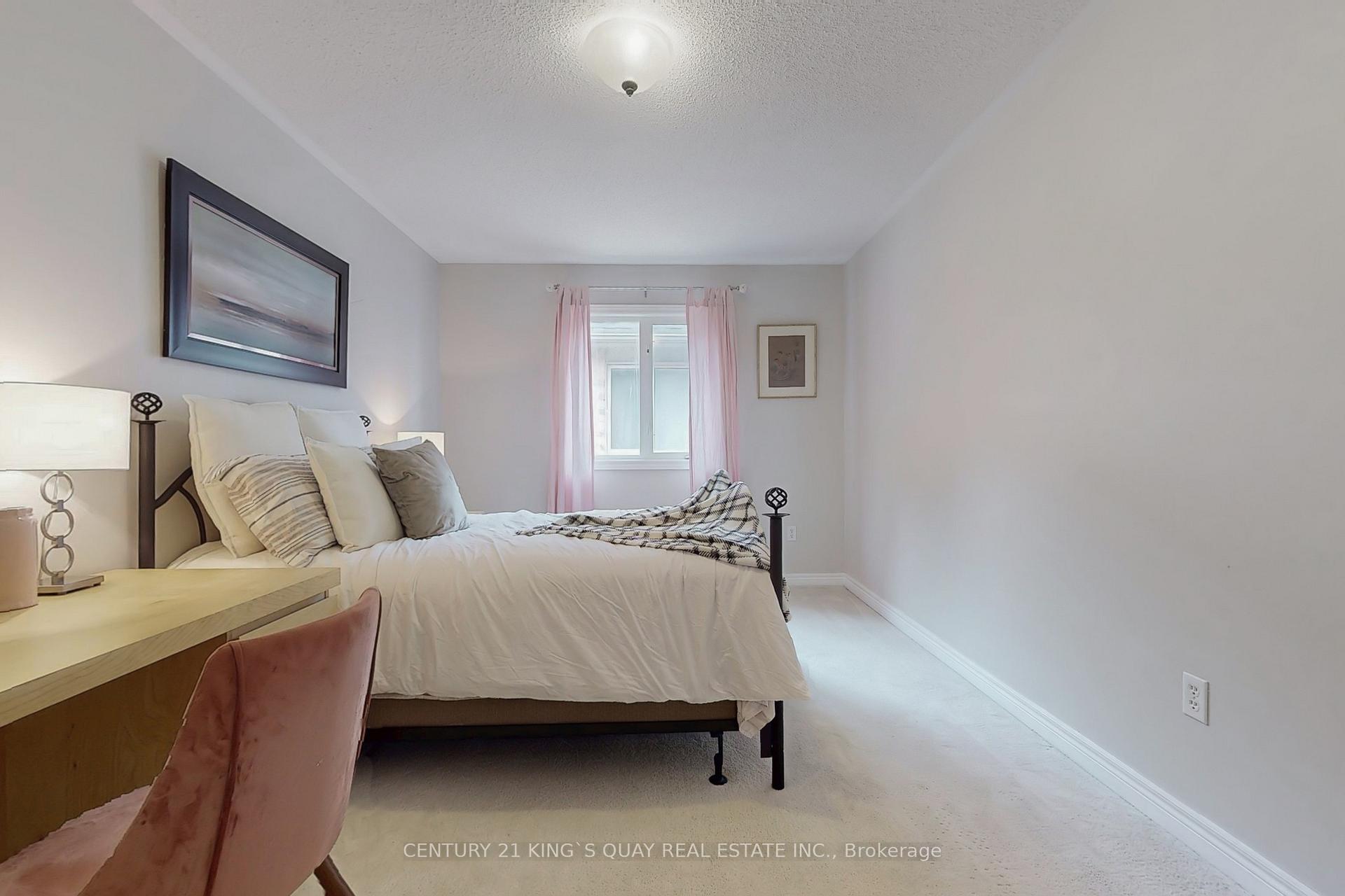 Photo 7 of 241 Summeridge Drive, Vaughan, Patterson — HOMEH