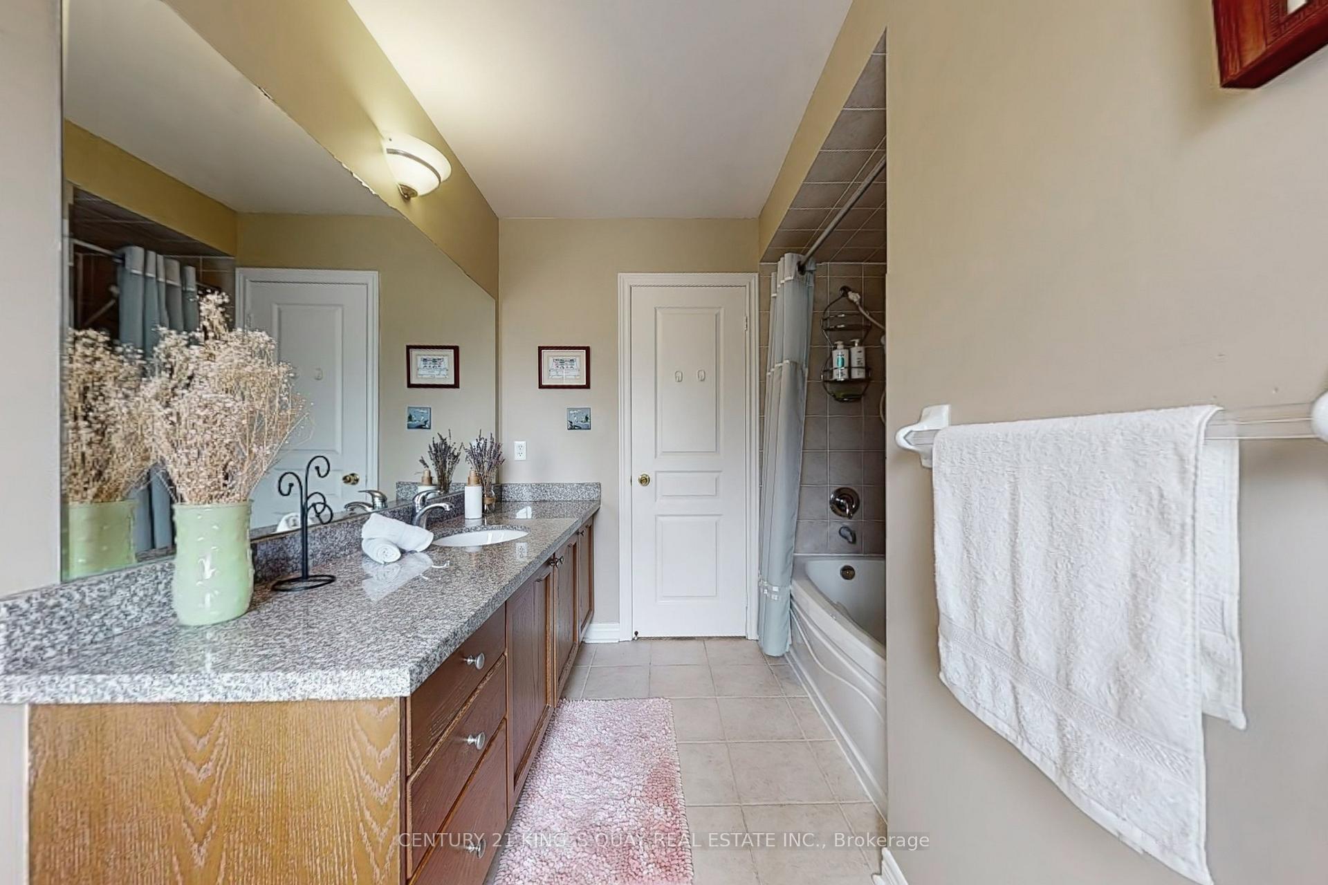 Photo 34 of 241 Summeridge Drive, Vaughan, Patterson — HOMEH
