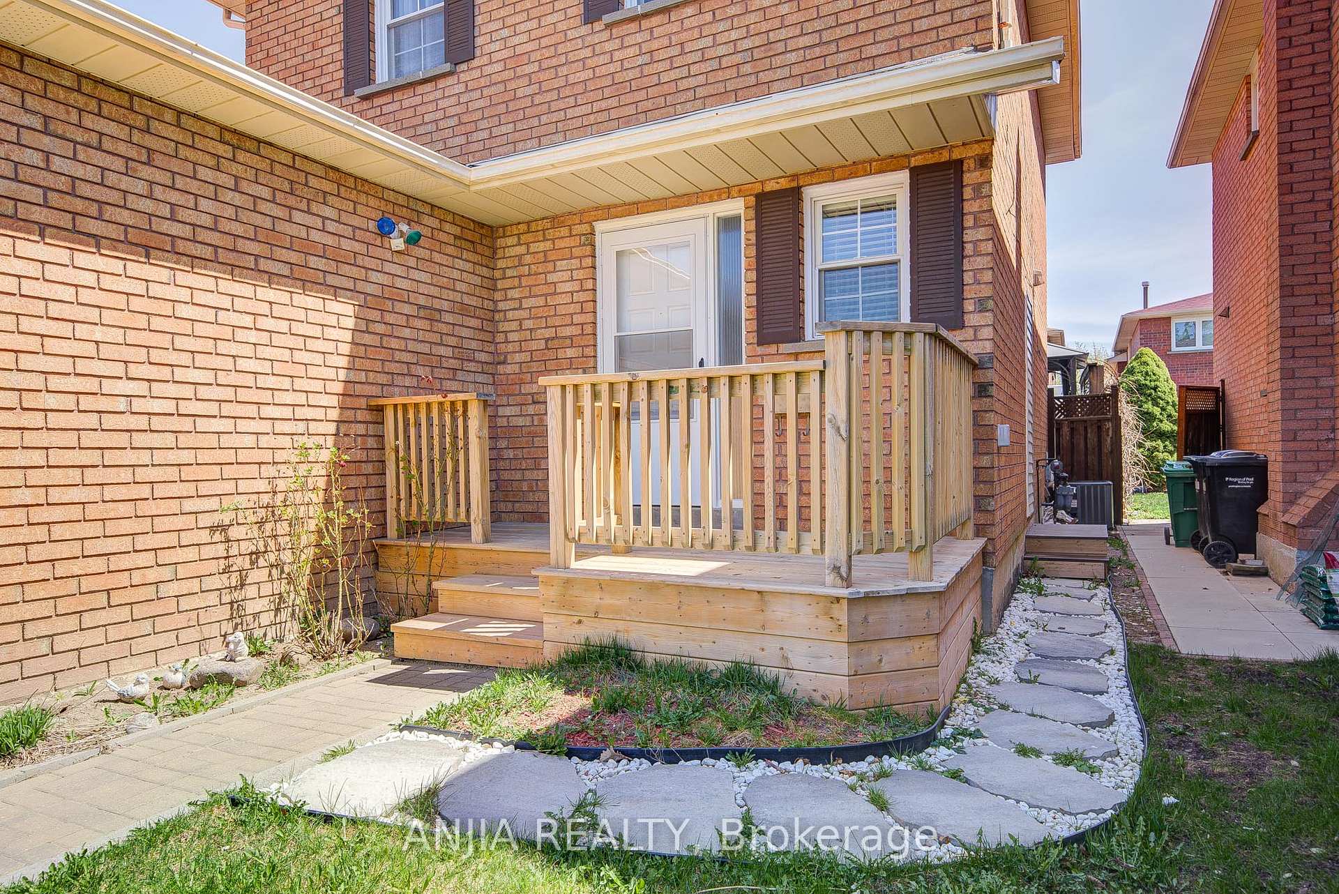 Photo 31 of 91 Dumfries Avenue, Brampton, Heart Lake West — HOMEH
