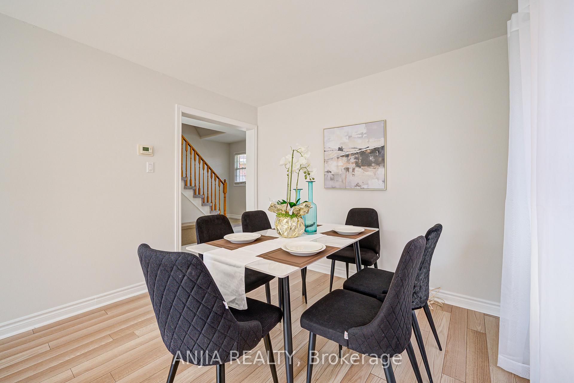 Photo 4 of 91 Dumfries Avenue, Brampton, Heart Lake West — HOMEH