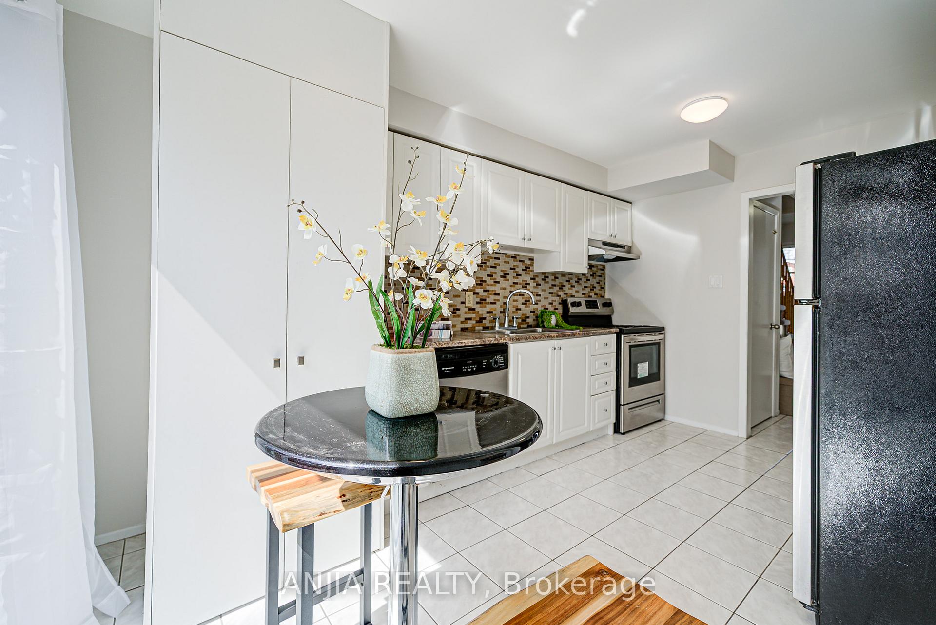 Photo 36 of 91 Dumfries Avenue, Brampton, Heart Lake West — HOMEH
