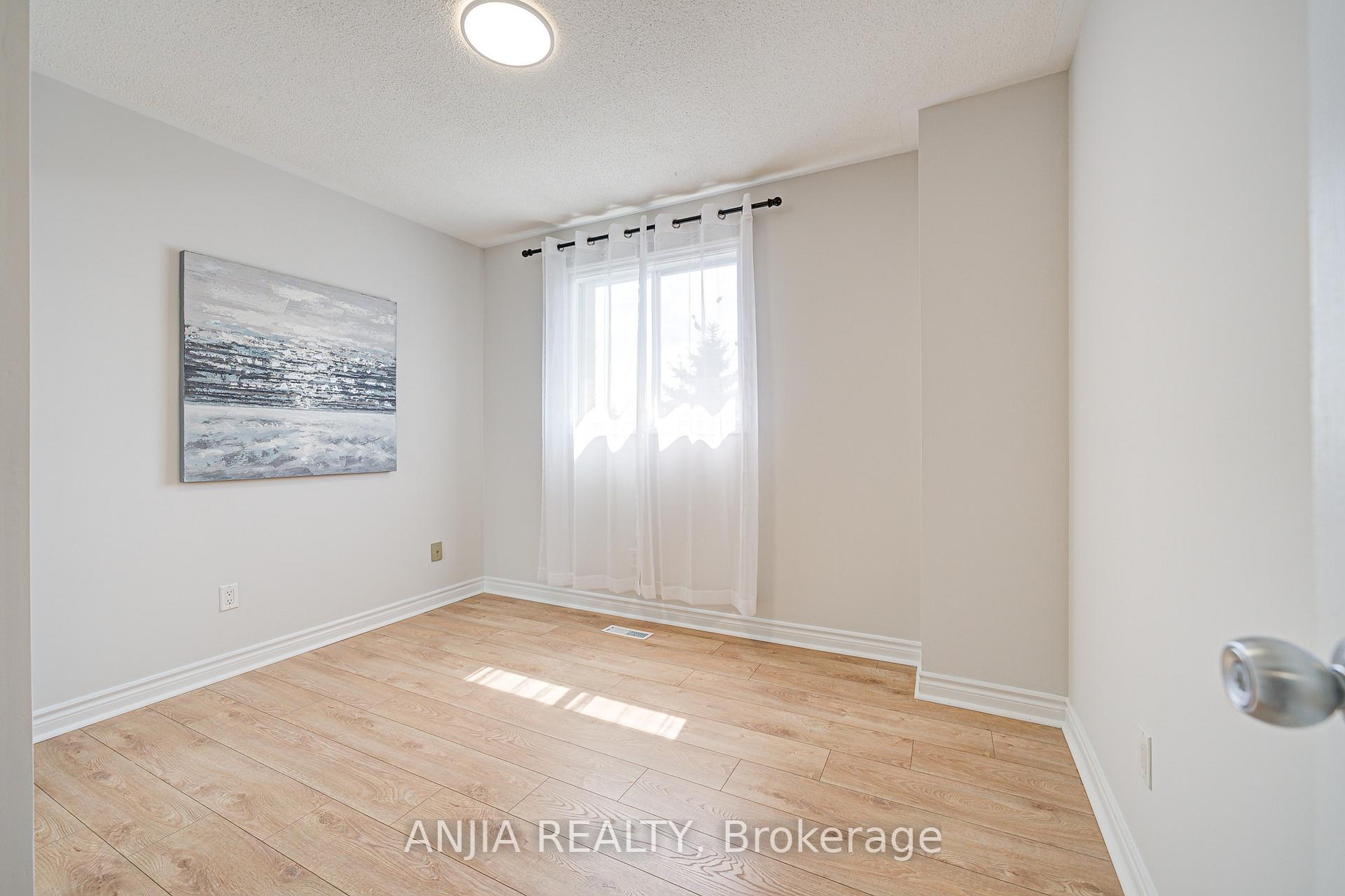 Photo 11 of 91 Dumfries Avenue, Brampton, Heart Lake West — HOMEH
