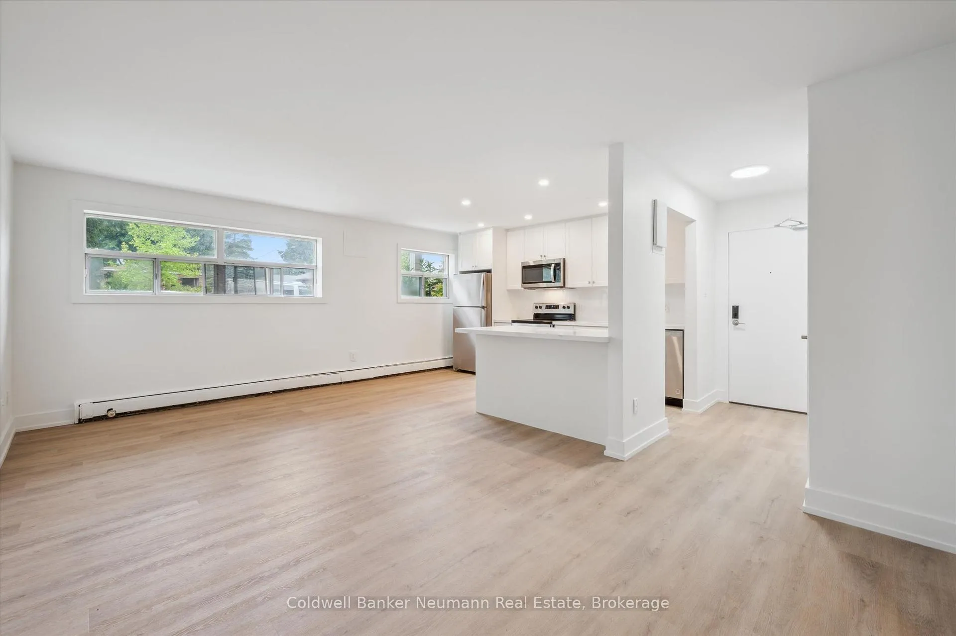 Photo 1 of Unit 104, 10 Glenbrook Drive, Guelph, Victoria North — HOMEH
