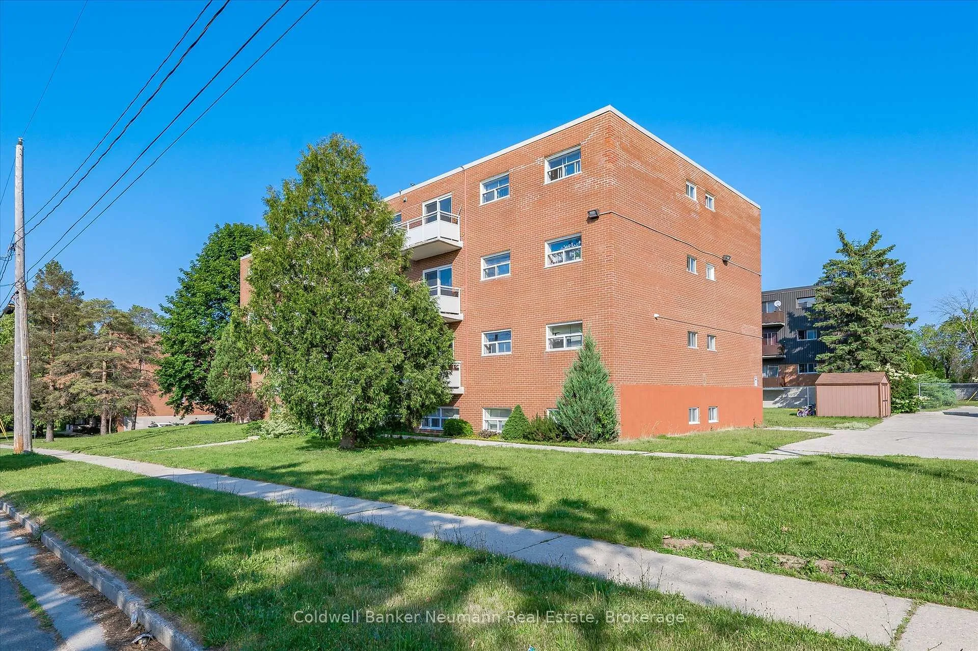 Photo 2 of Unit 104, 10 Glenbrook Drive, Guelph, Victoria North — HOMEH
