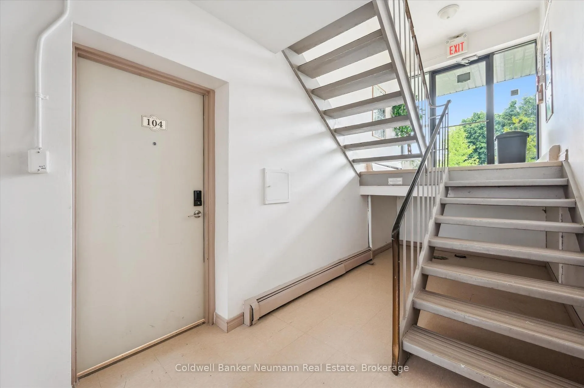 Photo 10 of Unit 104, 10 Glenbrook Drive, Guelph, Victoria North — HOMEH