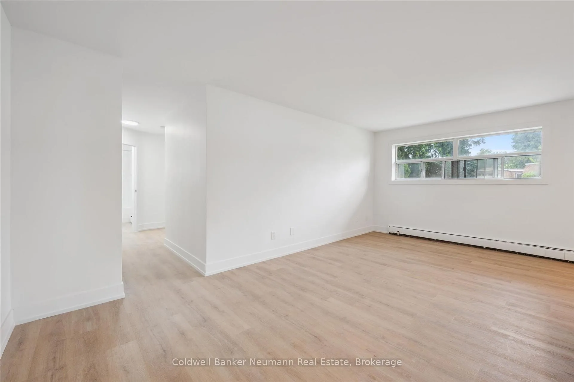 Photo 12 of Unit 104, 10 Glenbrook Drive, Guelph, Victoria North — HOMEH