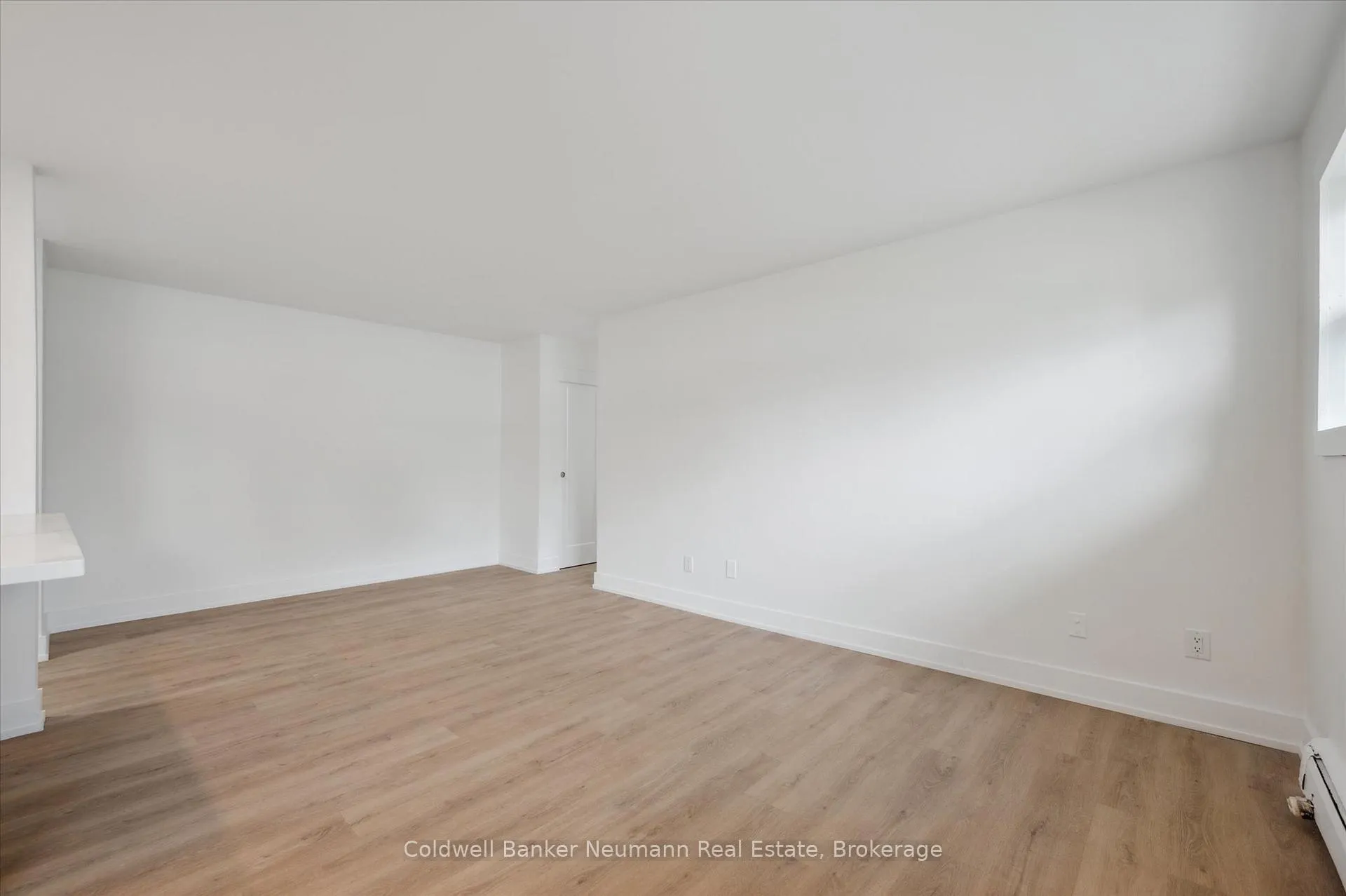 Photo 13 of Unit 104, 10 Glenbrook Drive, Guelph, Victoria North — HOMEH