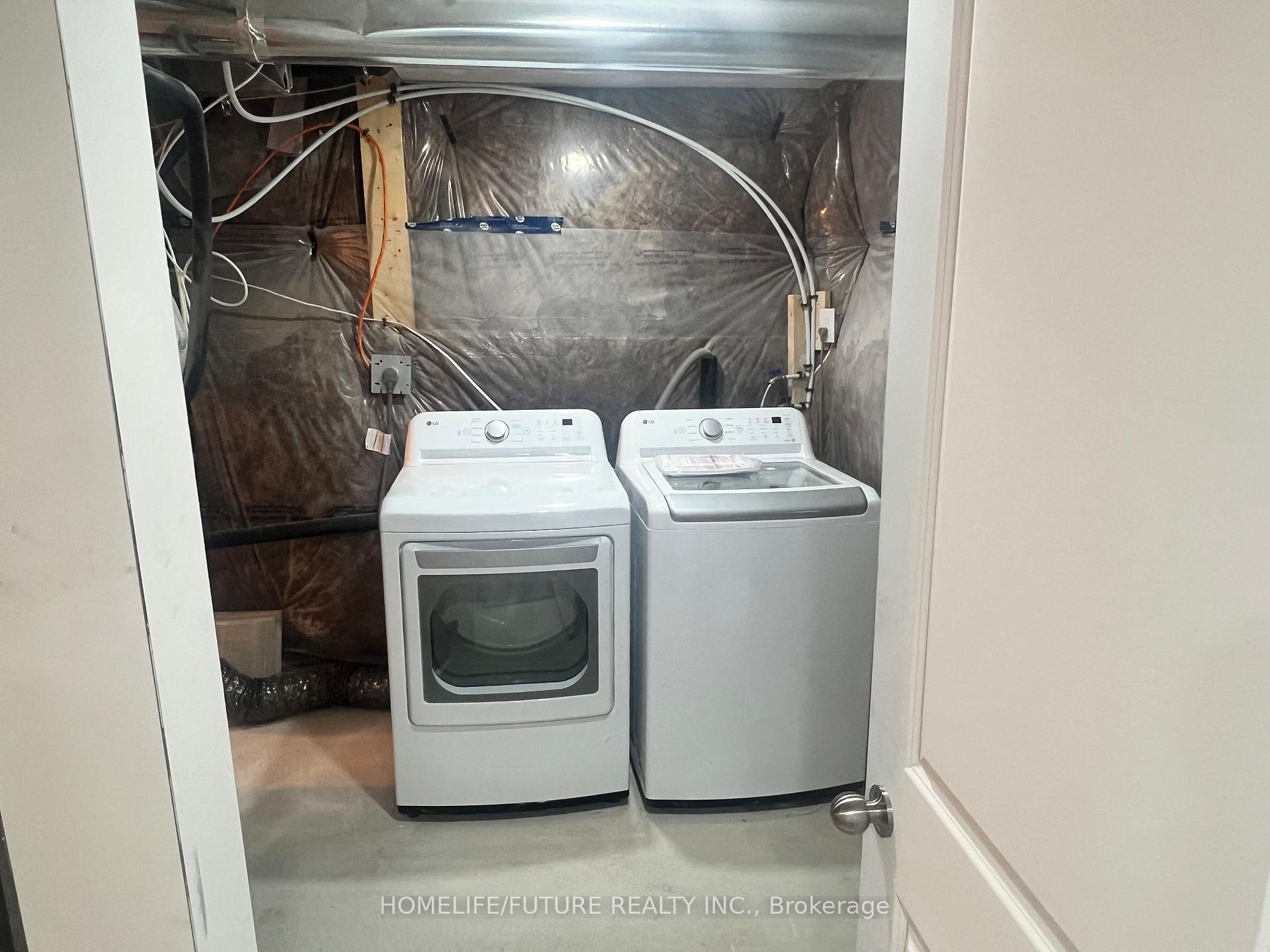 Photo 4 of Unit Bsmt, 554 Brisdale Drive, Brampton, Northwest Brampton — HOMEH